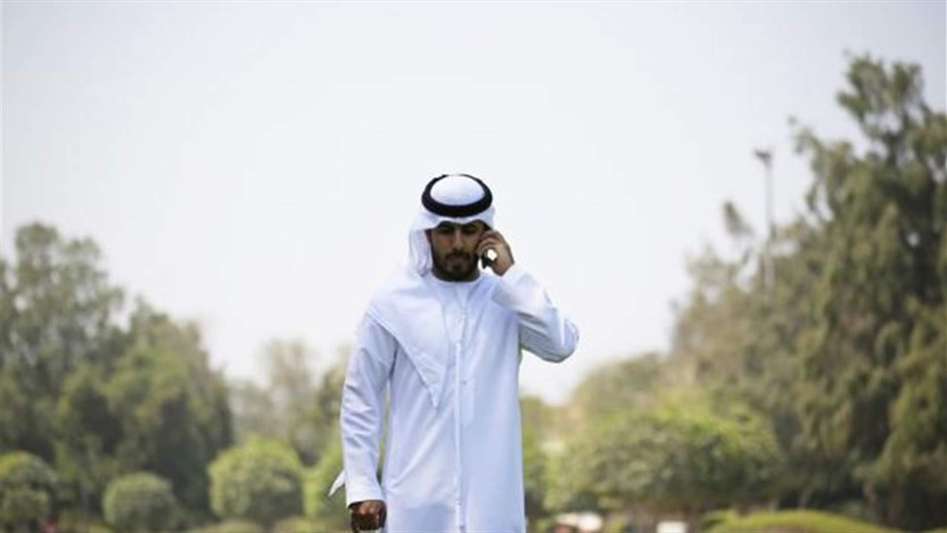 الإمارات تنصح مواطنيها بعدم ارتداء الزي الرسمي في الخارج