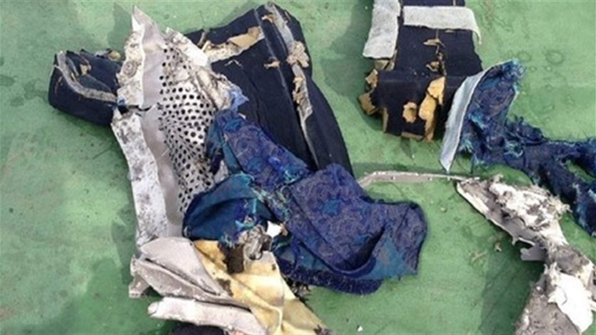 بقايا بشرية جديدة لضحايا الطائرة المصرية المنكوبة 