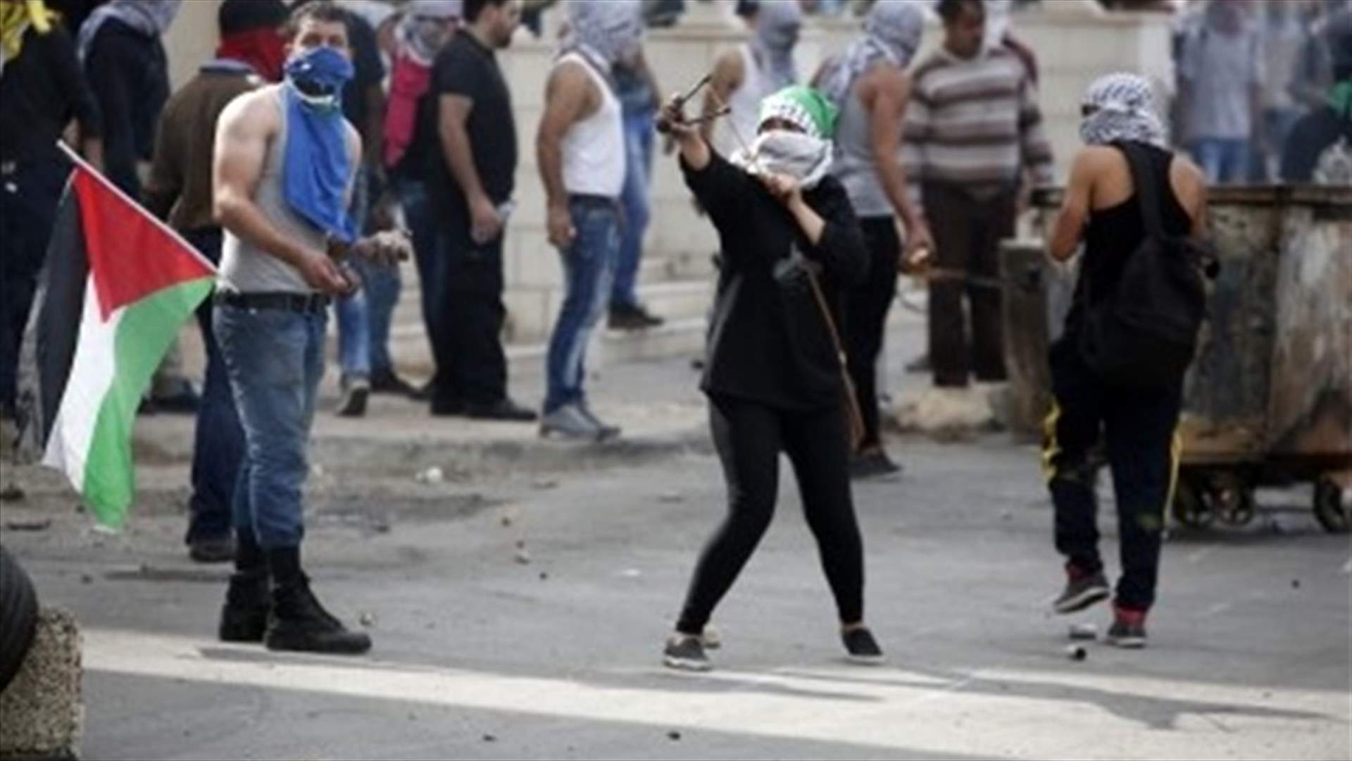 هدم منزلين يعودان لفلسطينيين نفذا هجوما بالسكين