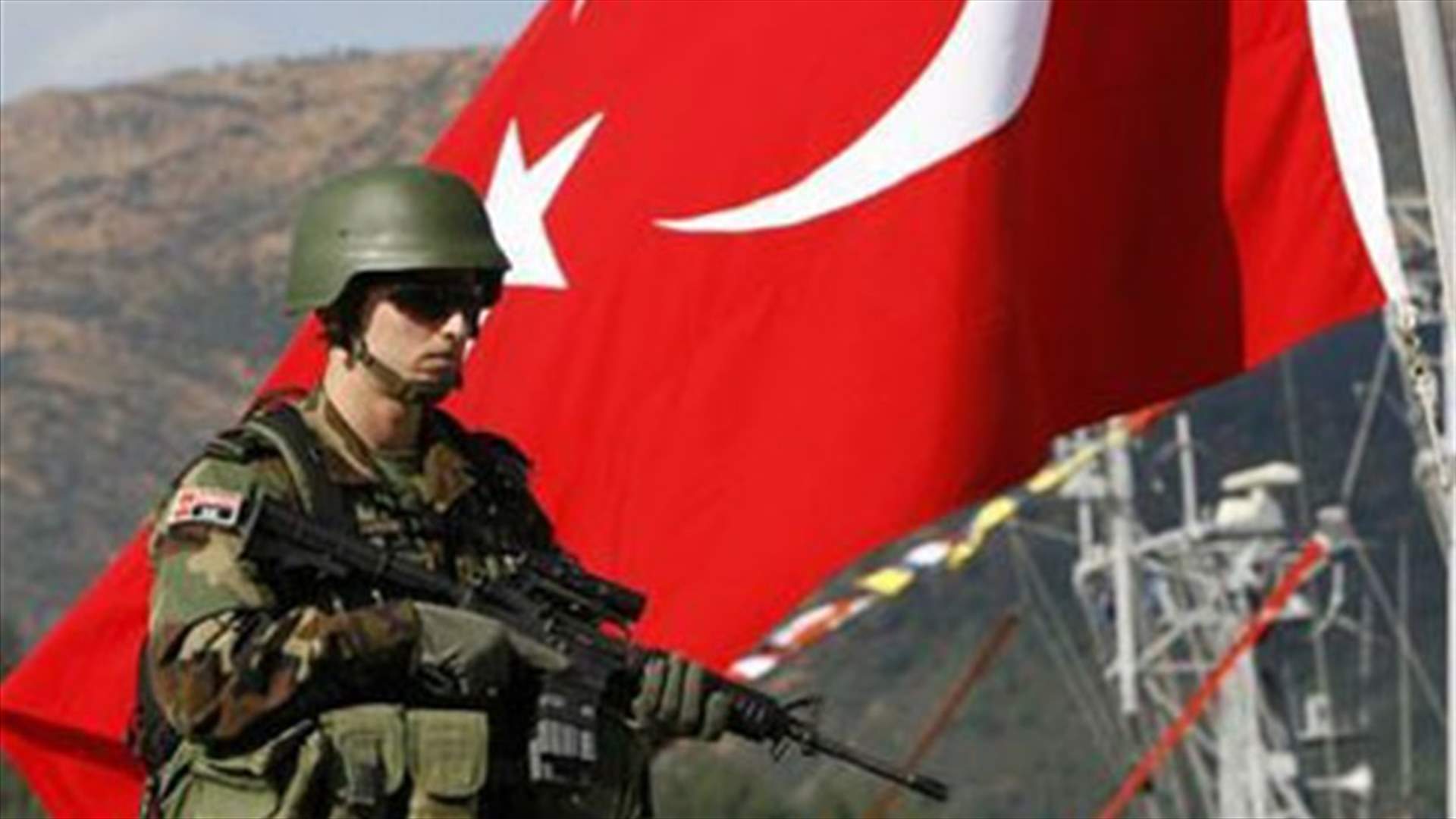 مقتل اثنين في هجوم لمقاتلين أكراد على قاعدة للجيش التركي