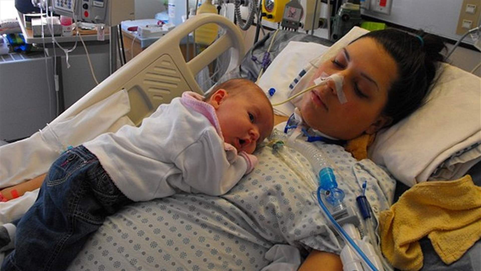 قصة مؤثرة: أم تُشفى من مرضها النادر... للاعتناء بطفلتها!