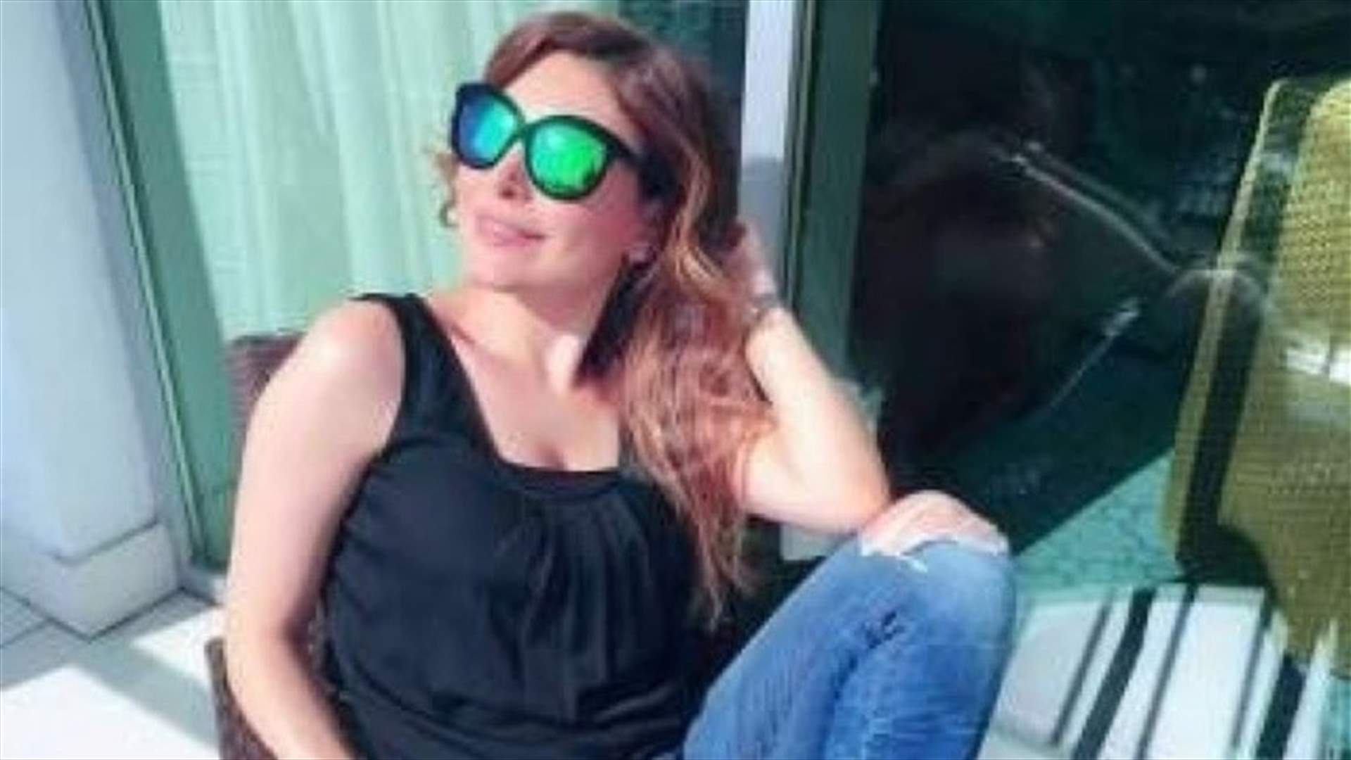 لن تصدّقوا أن من في الصورة ليست إليسا.. بل فنانة أخرى!