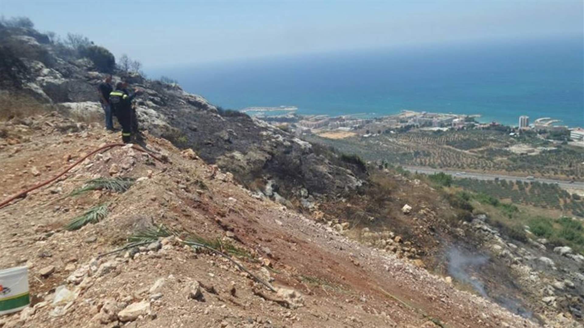 بعد رش المياه المقدسة... أُخمدت النيران