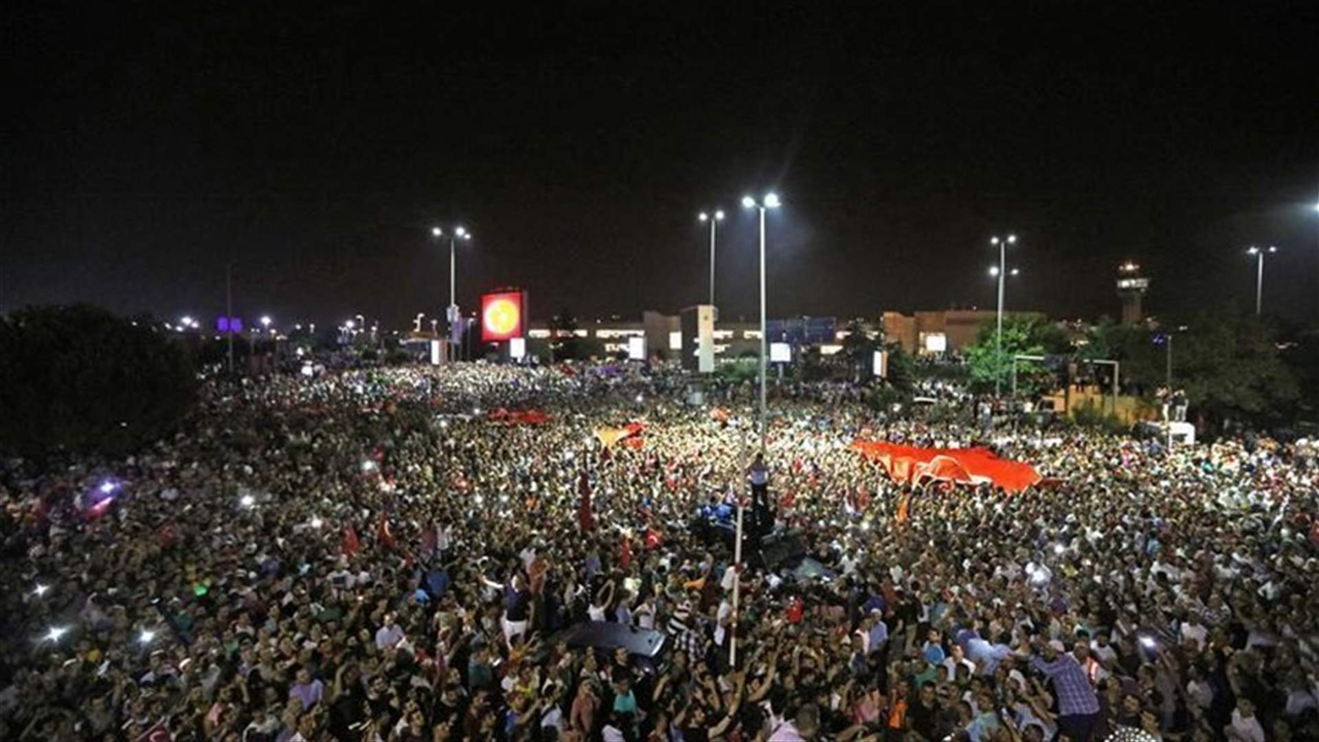 Turkish forces thwart coup against Erdogan after crowds rally