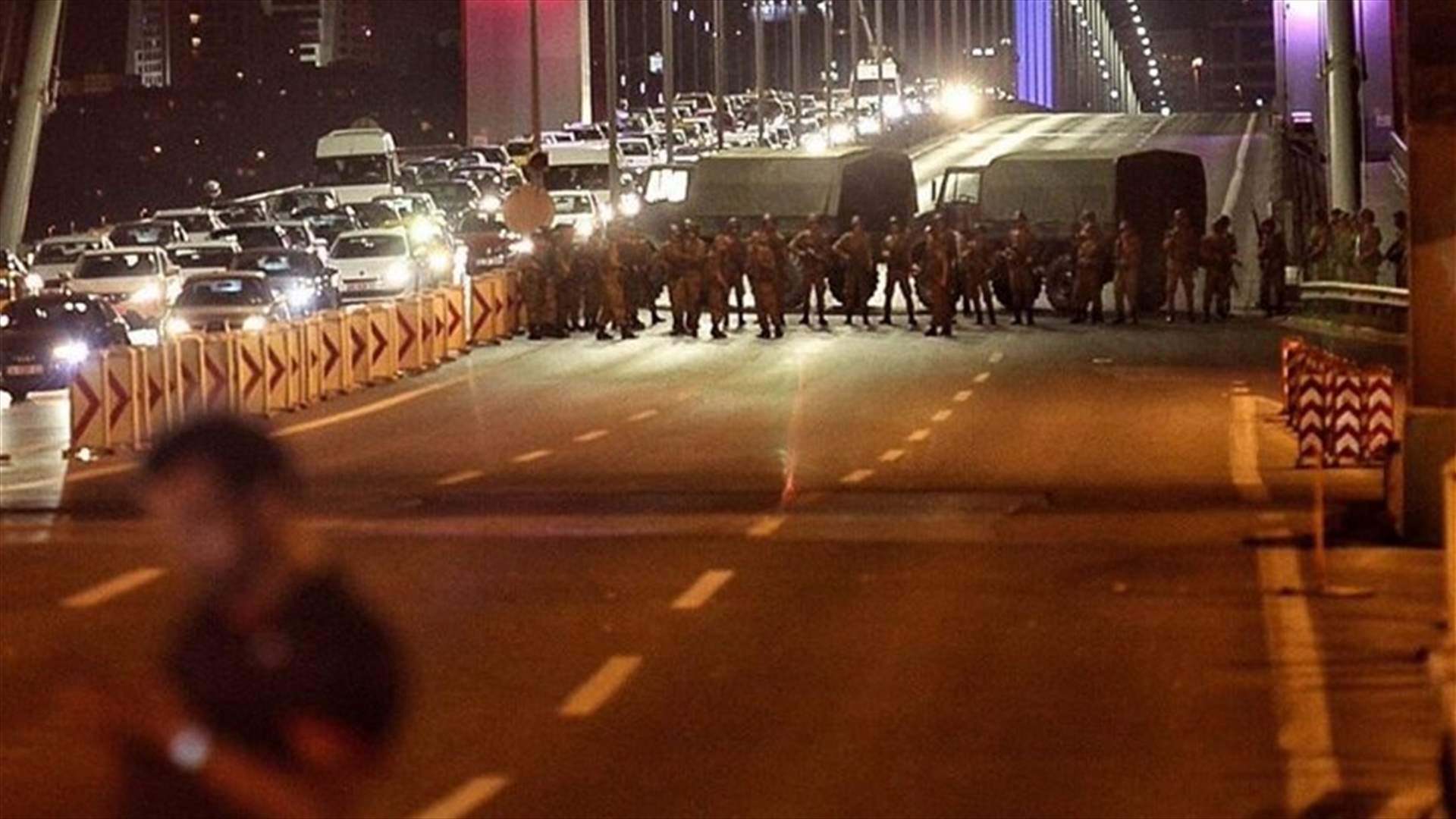 كيري ينبّه تركيا... يلدريم: لدينا وثائق تظهر من المسؤول عن محاولة الانقلاب