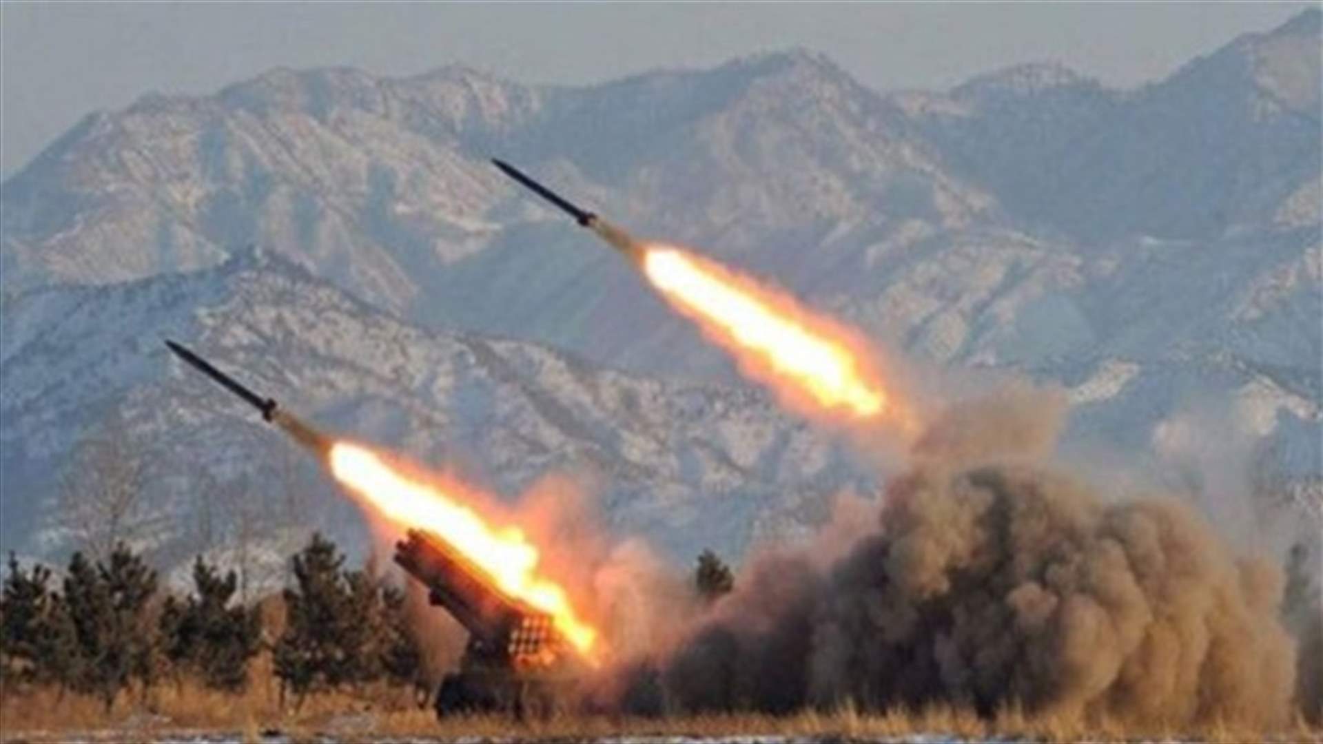كوريا الشمالية تطلق 3 صواريخ باليستية 