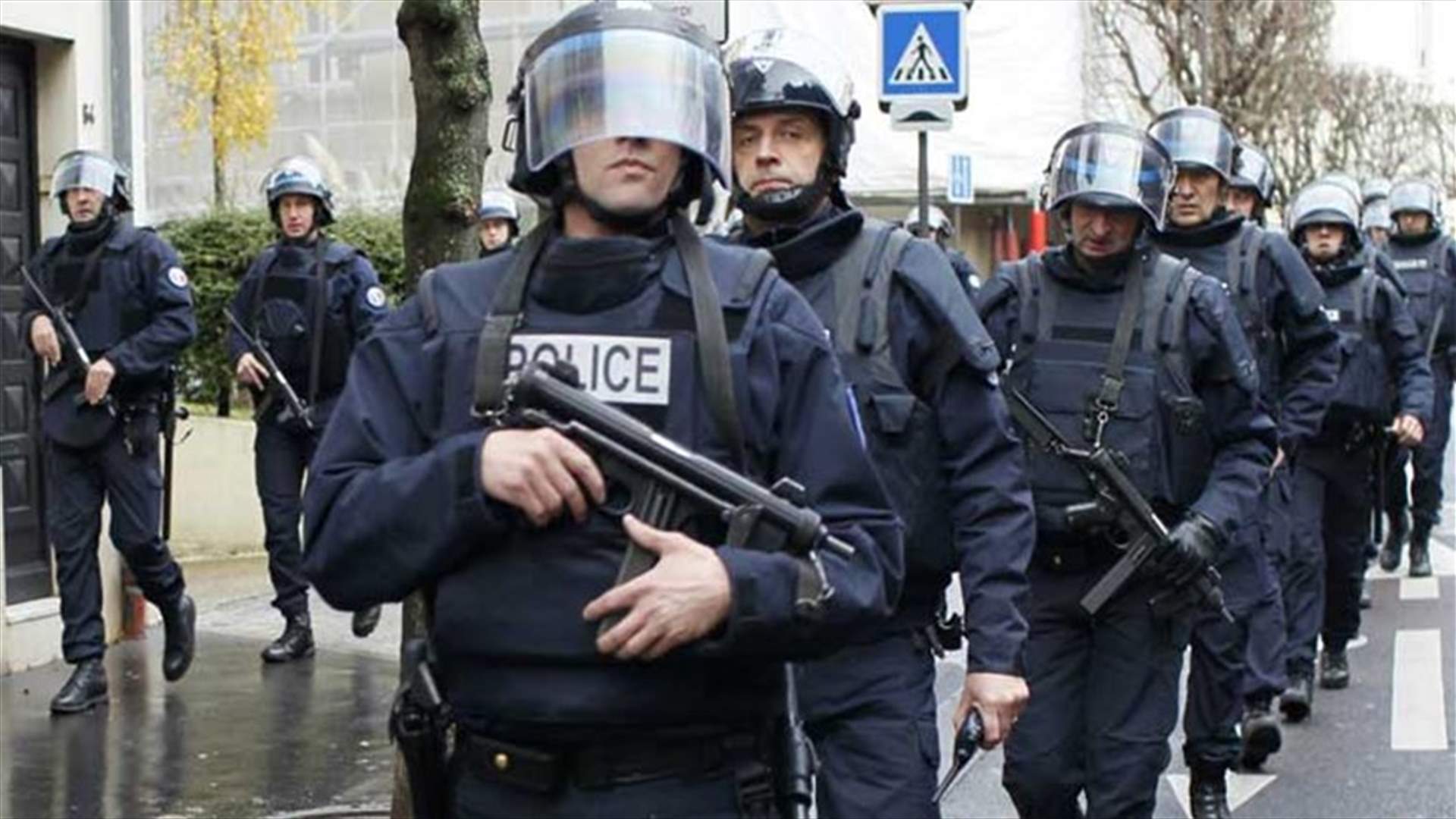 الارهاب في مواجهة الحشمة في فرنسا 