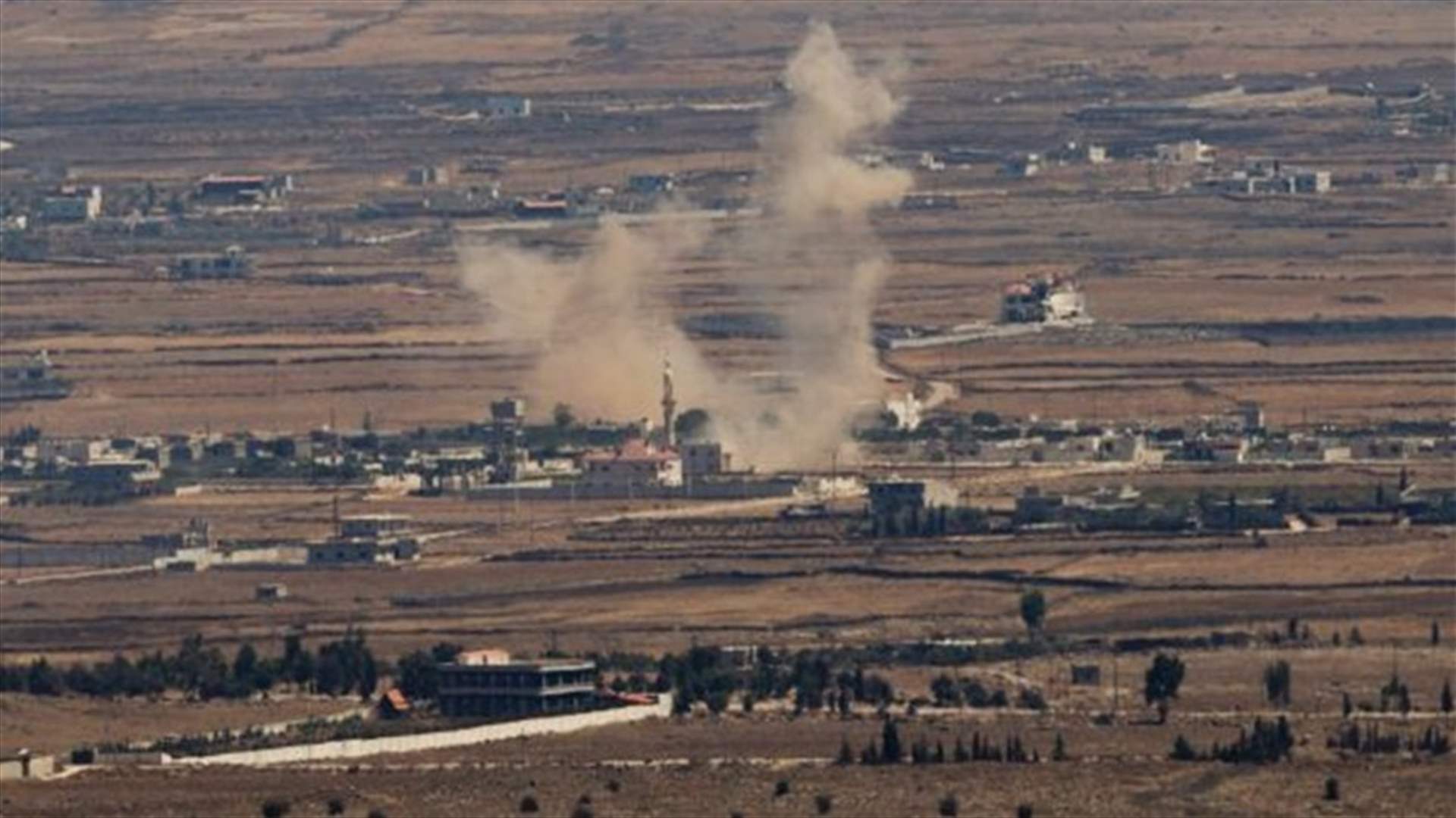 Explosions hit Syrian town near Golan Heights