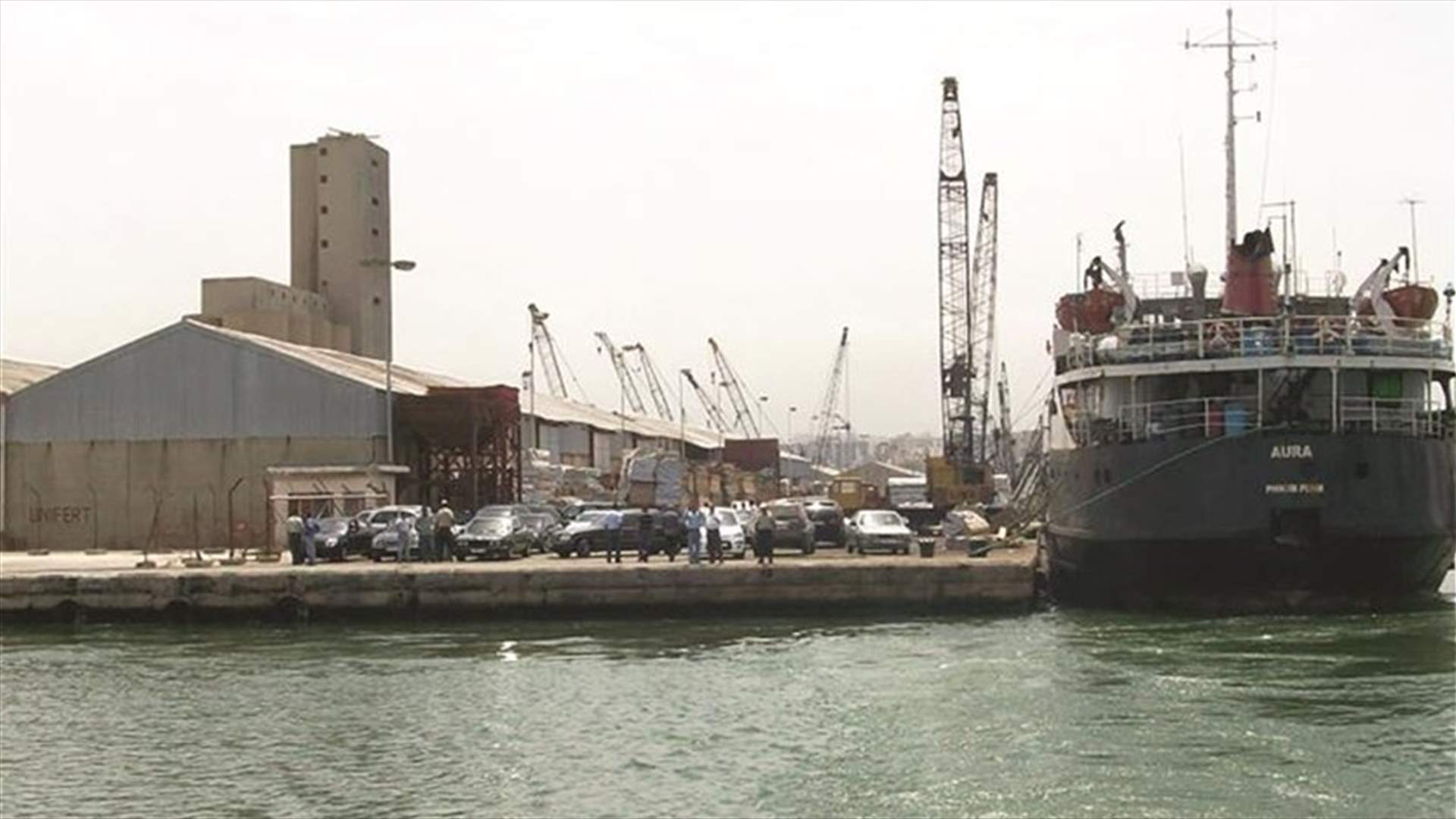 Lebanese army inspects two ships coming from Turkey at Tripoli port