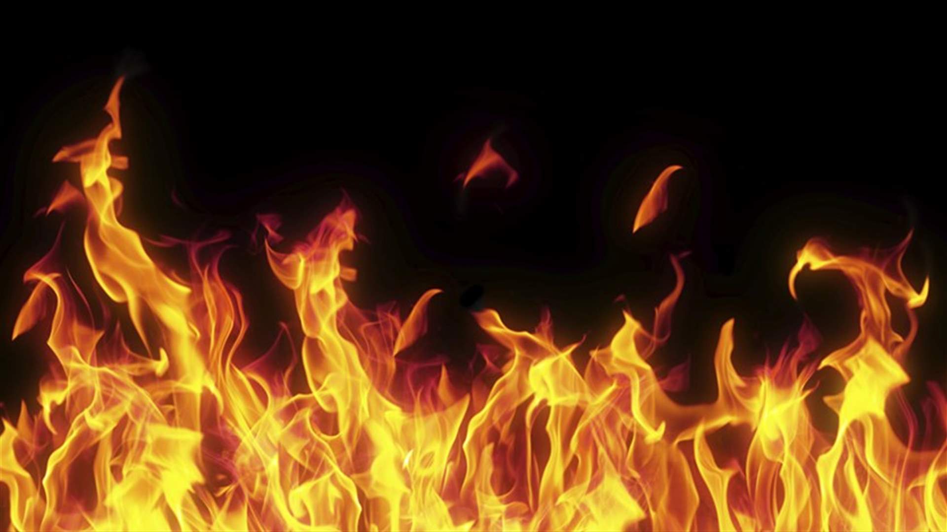 حريق هائل في مشحا..والاهالي يناشدون الدفاع المدني التحرك لاطفائه