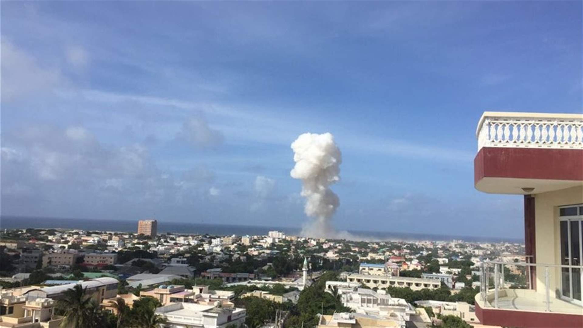 انتحاري يفجر سيارة مفخخة في مقديشو
