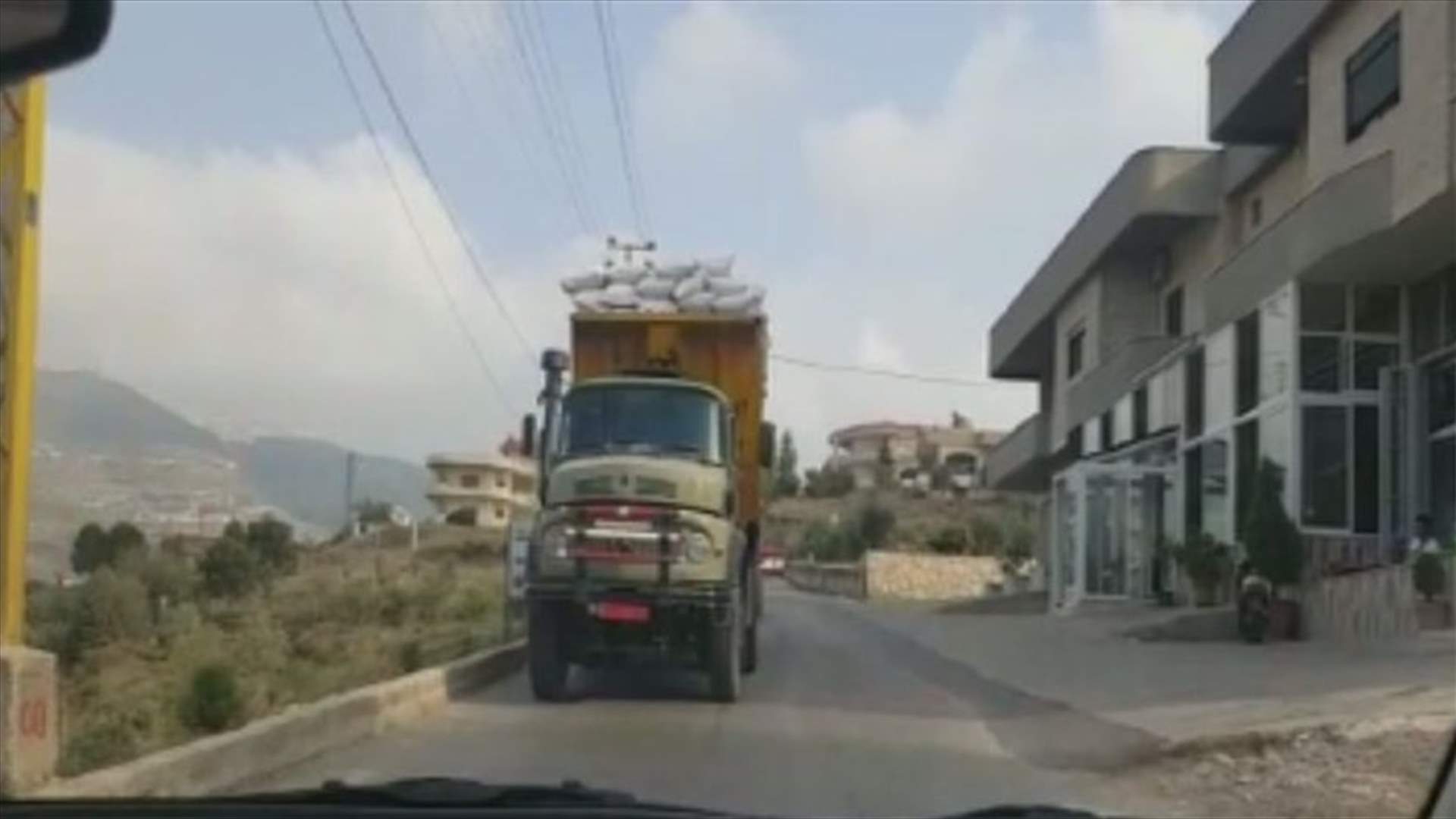 لماذا أوقف الجيش 200 شاحنة على حاجز شدرا؟
