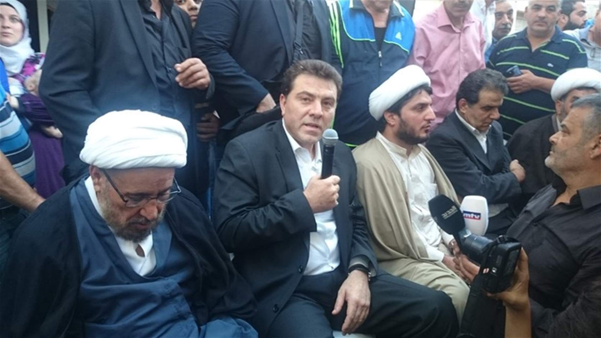 اشكال بين مرافقي حسن يعقوب وعناصر حاجز للجيش في أبلح