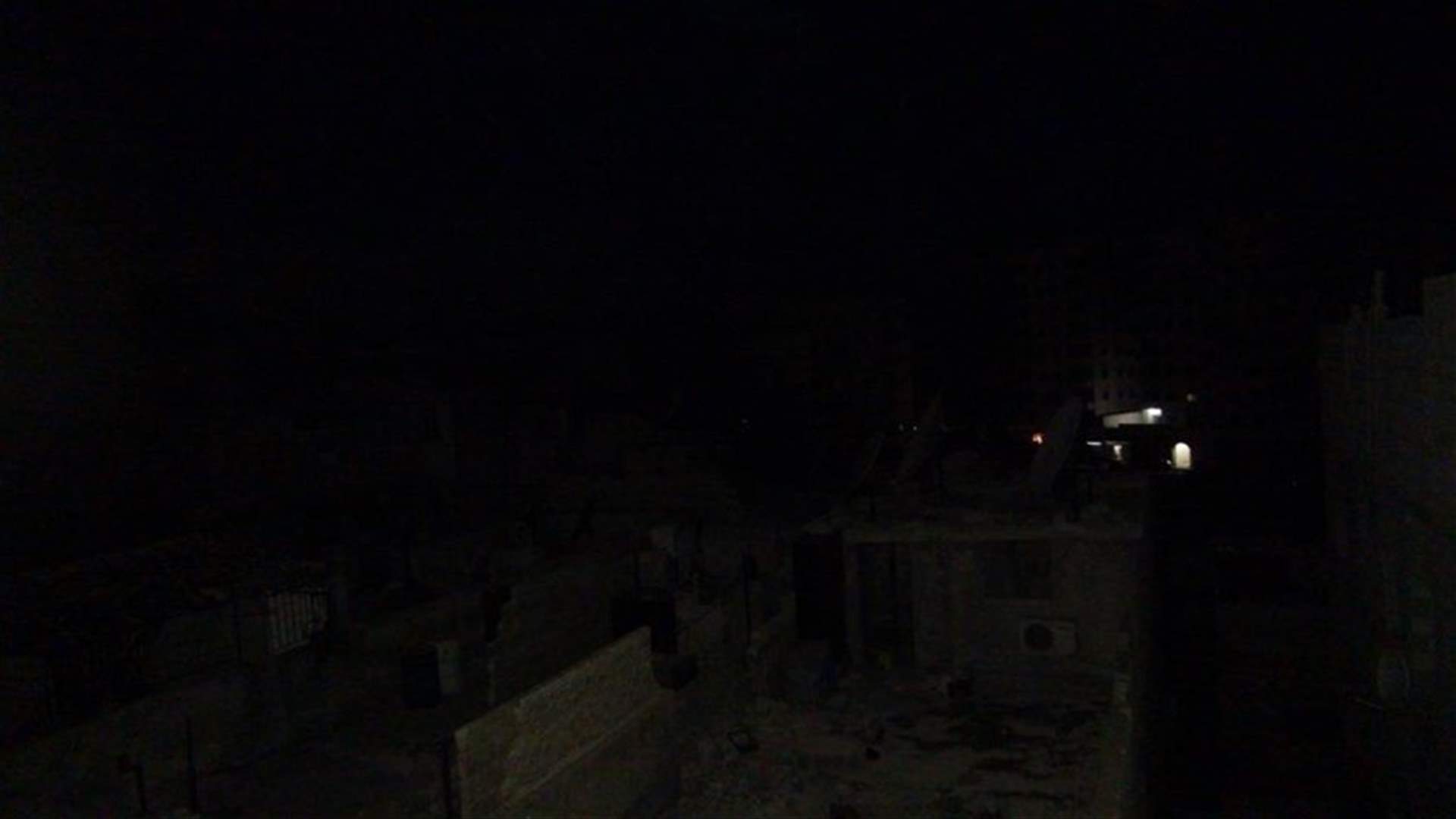 الإرهاب يغرق حلب في الظلام