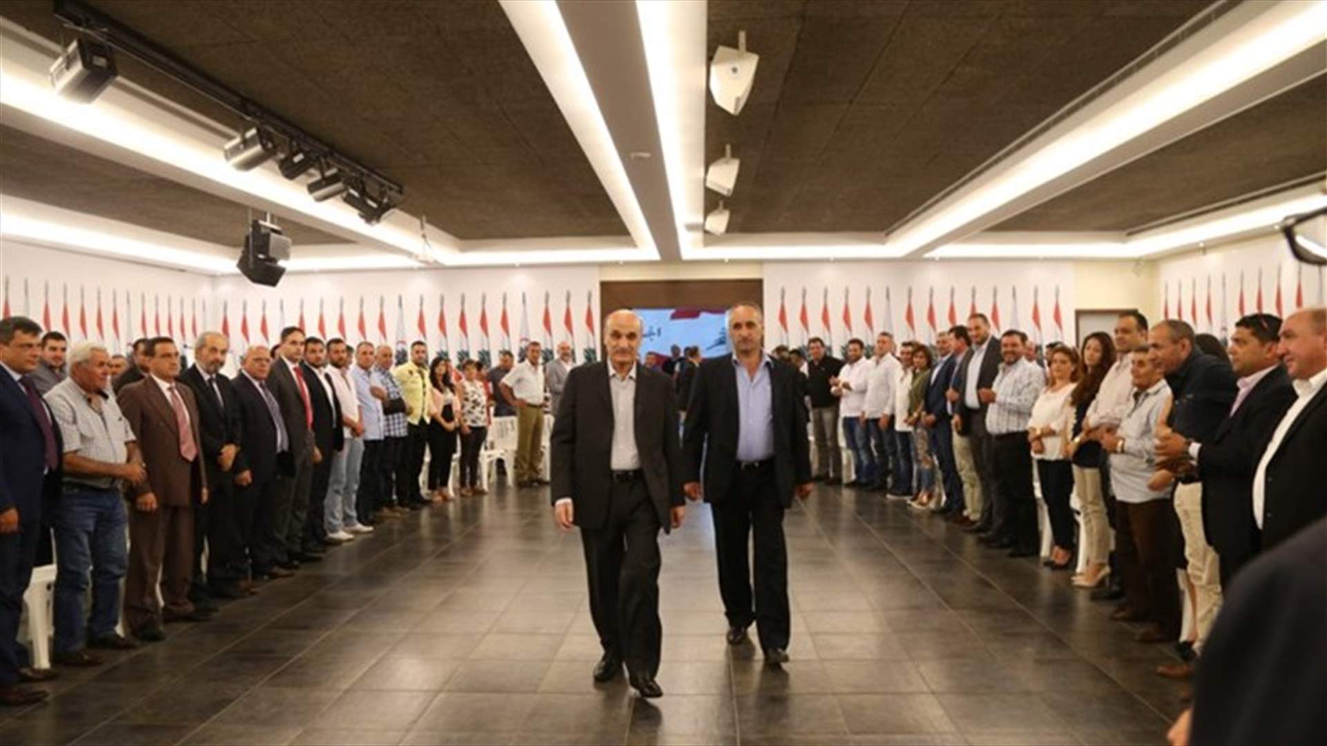 جعجع امام وفد من تنورين: حزب الله غير جدي في ترشيح عون الى الرئاسة