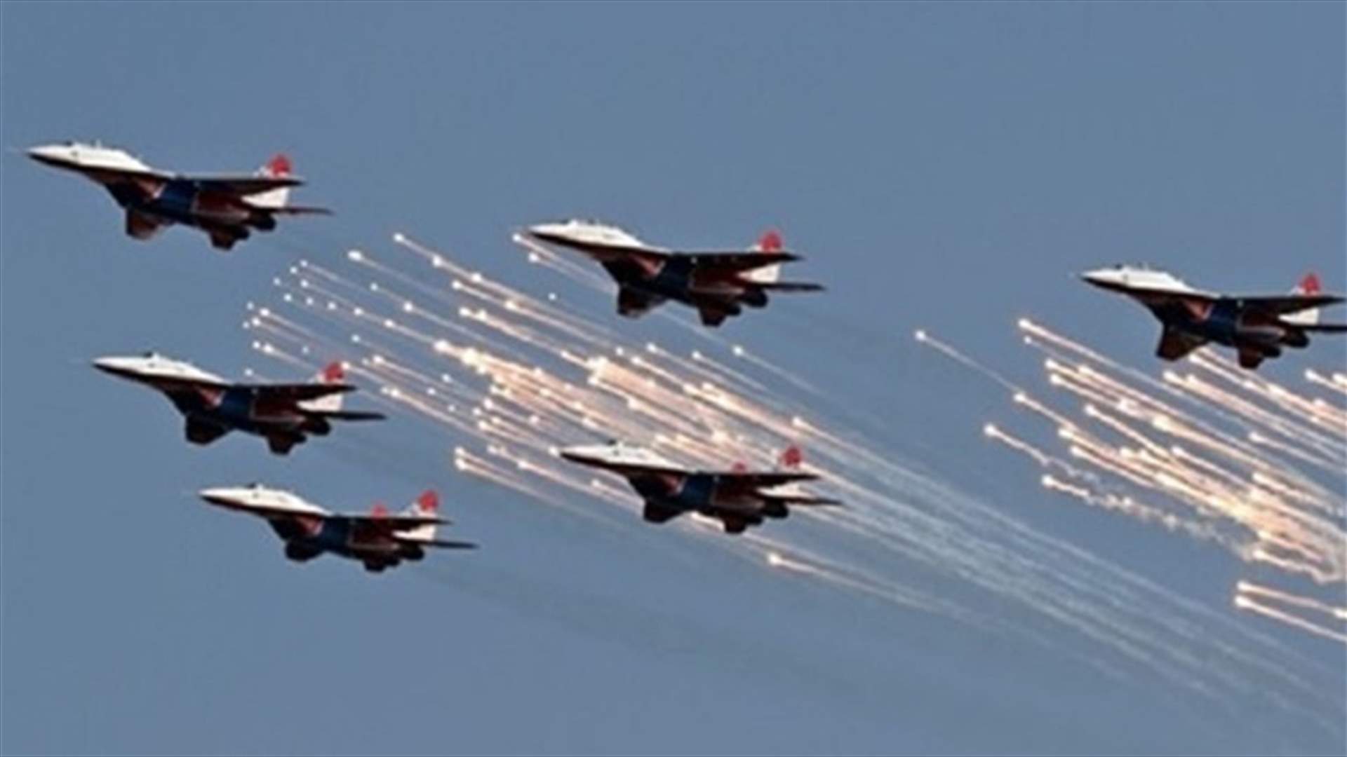 طائرات التحالف العربي تهاجم مقاتلين حوثيين قرب حدود السعودية