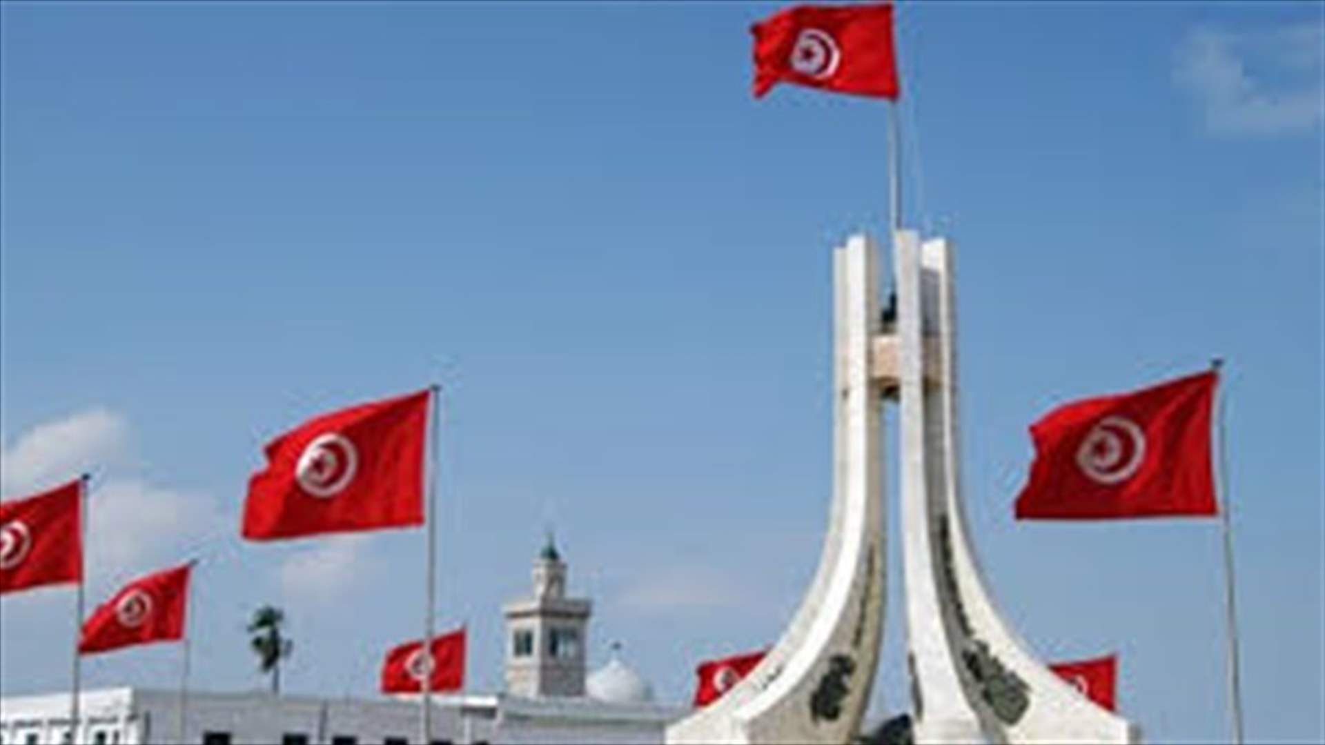 البرلمان التونسي يسحب الثقة من حكومة الحبيب الصيد
