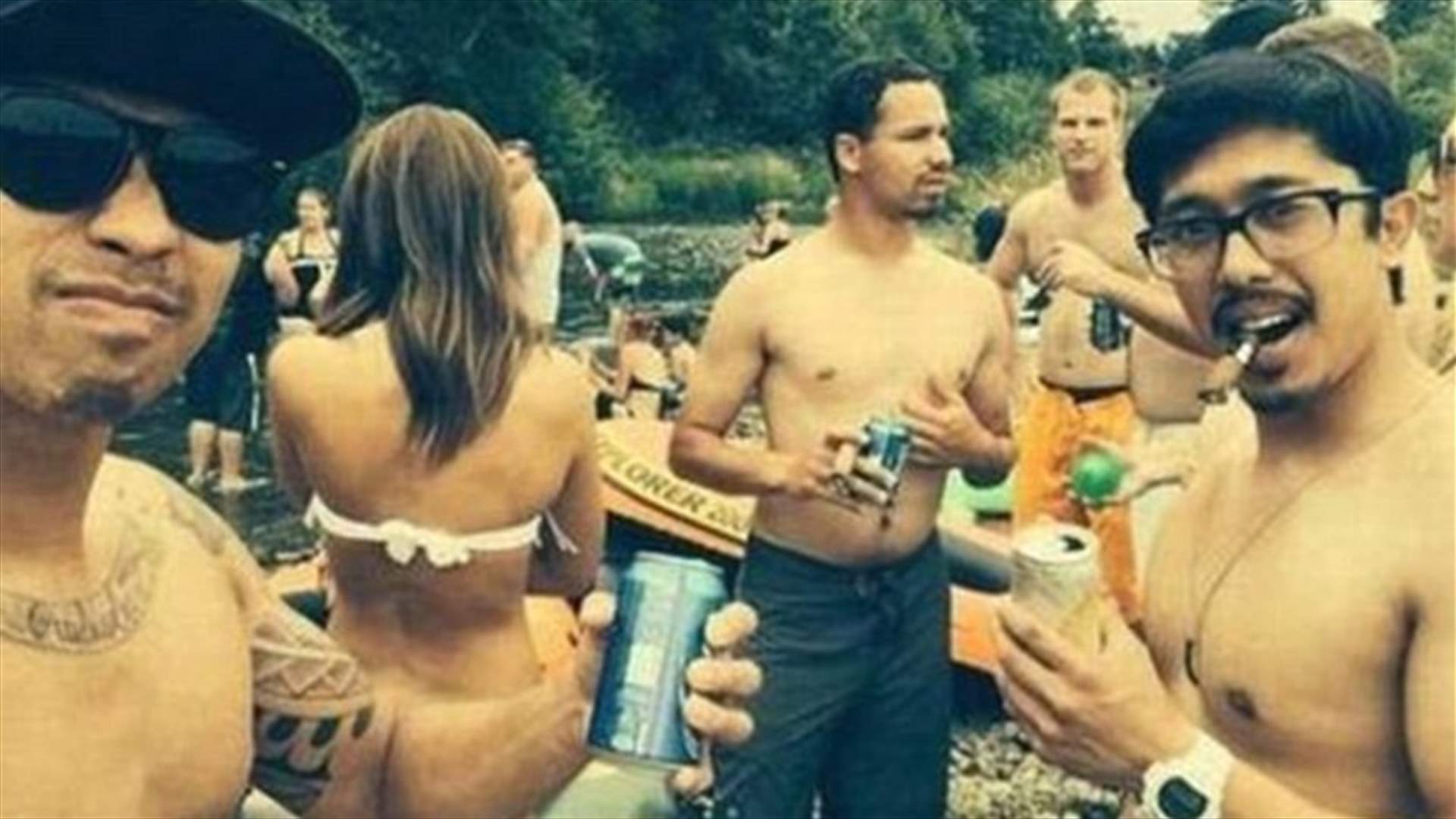 صورة لشابّة عارية حيّرت الآلاف... فما حقيقتها؟