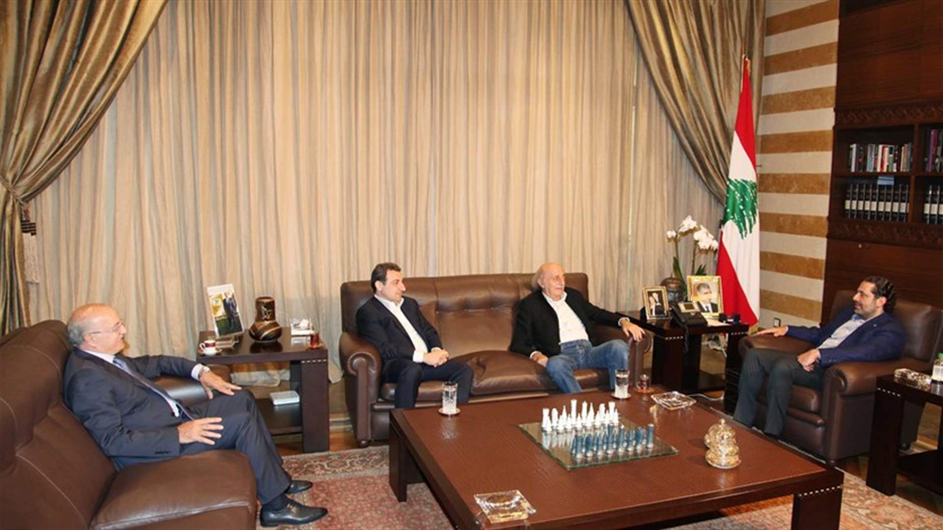 لقاء جمع الحريري وجنبلاط مساءً في بيت الوسط