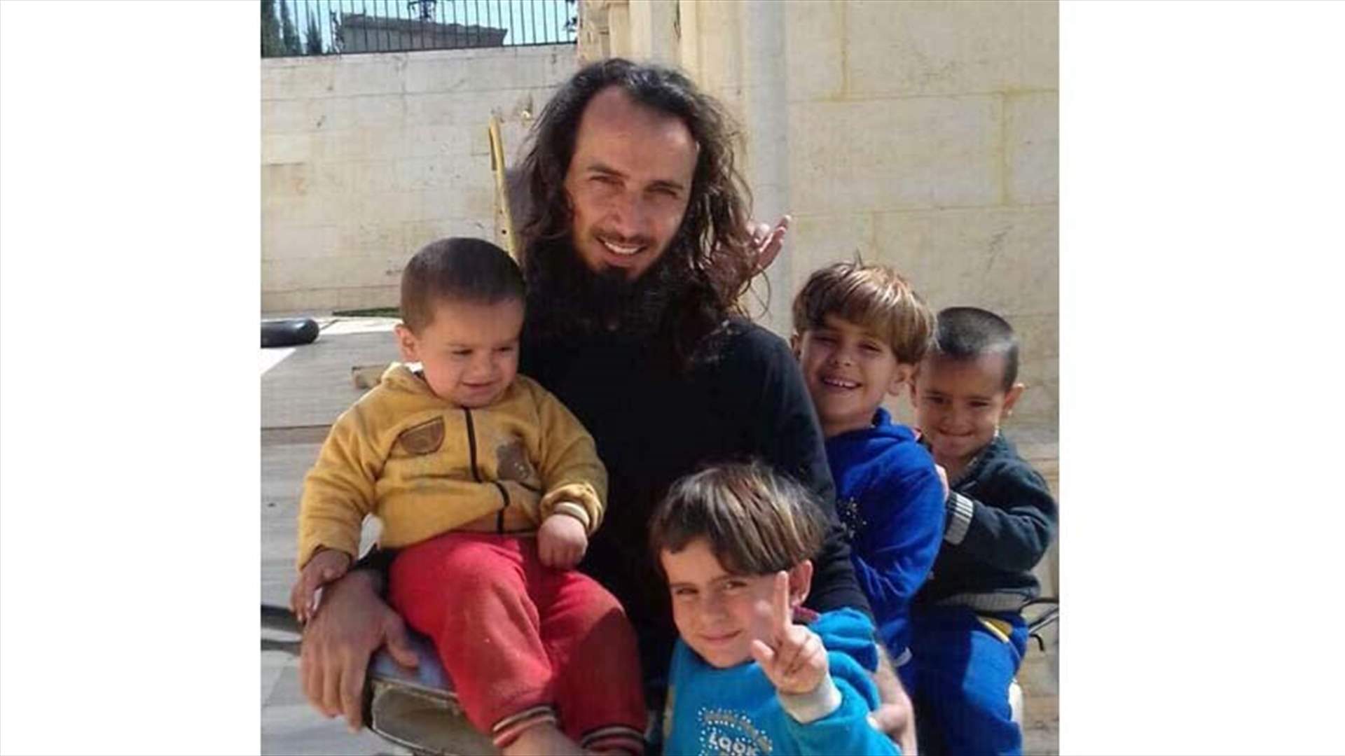 بالفيديو-  مقاتل في حلب يوثّق موته 