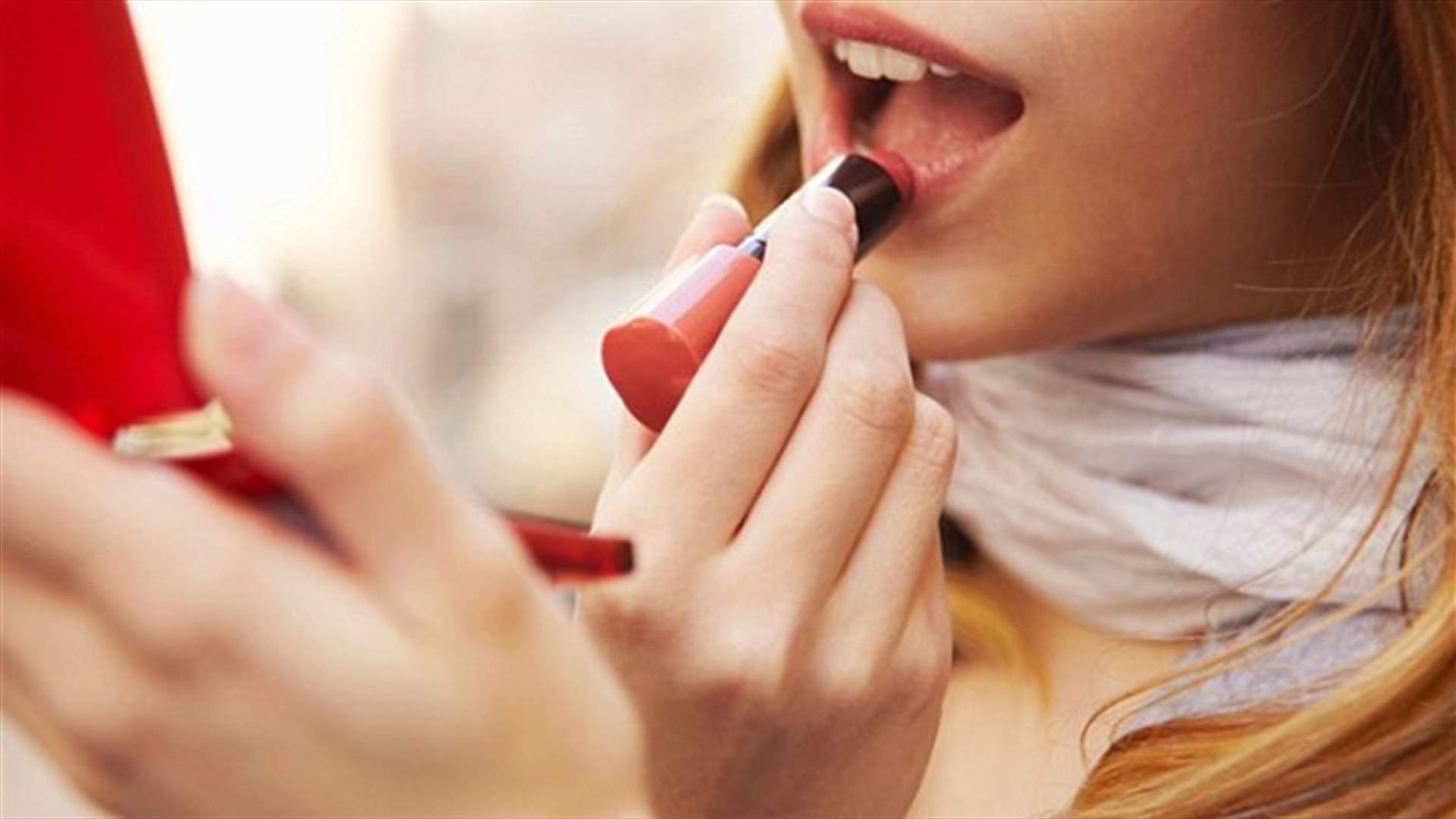 3 حيل تجعل مستحضرات التجميل تدوم طويلاً