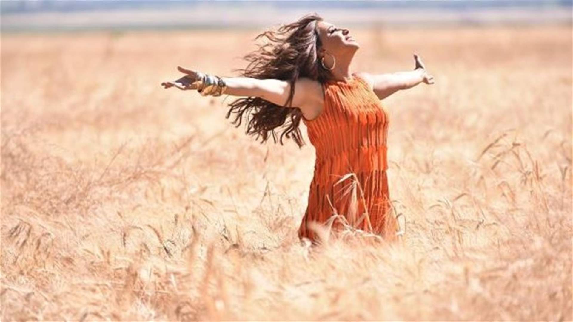 بالصور: نجوى كرم أميرة بالأبيض