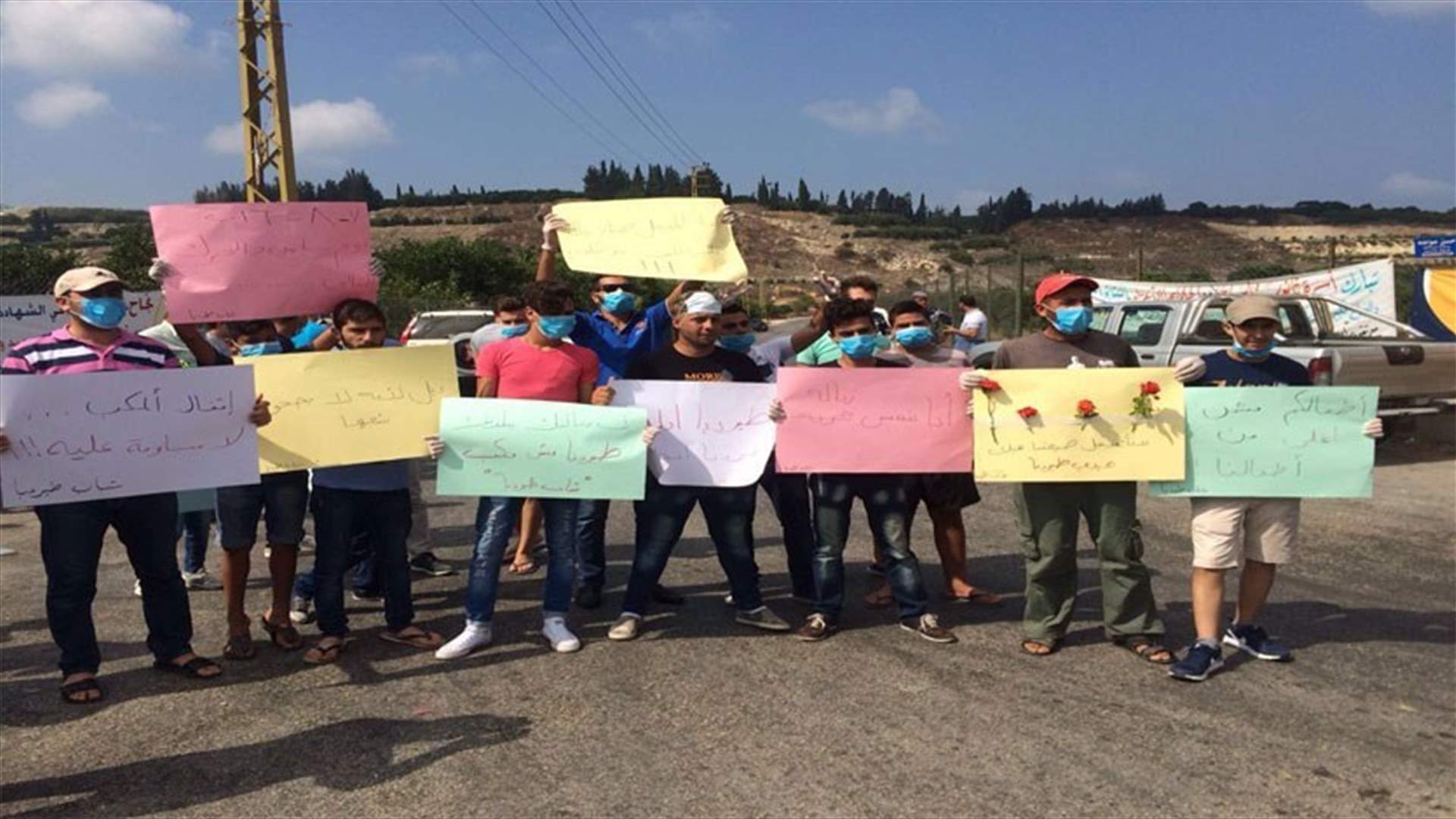 Tirdba’s youth protest against landfills placed at town's entrance
