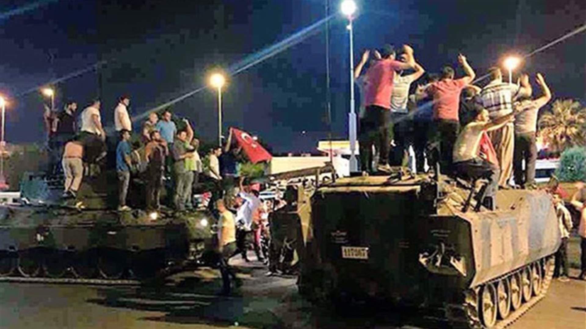 تركيا تحذر واشنطن ....واعتقال أكثر من 26 ألف شخص بعد محاولة الانقلاب