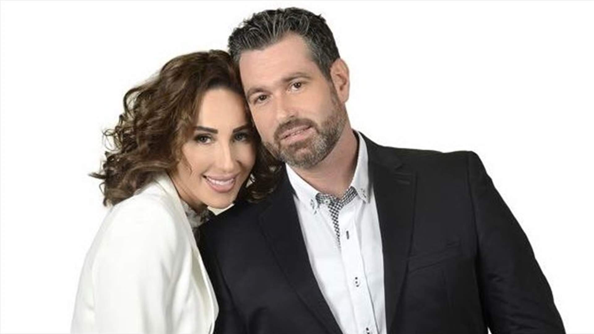 "من وحي الأجواء"... ورد الخال في عروس وعريس