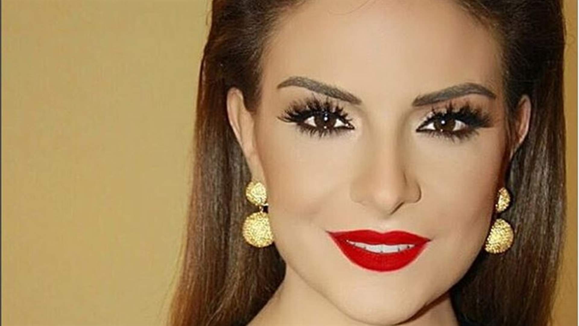 بالصورة: ابنة هيلدا خليفة نسخة طبق الأصل عنها