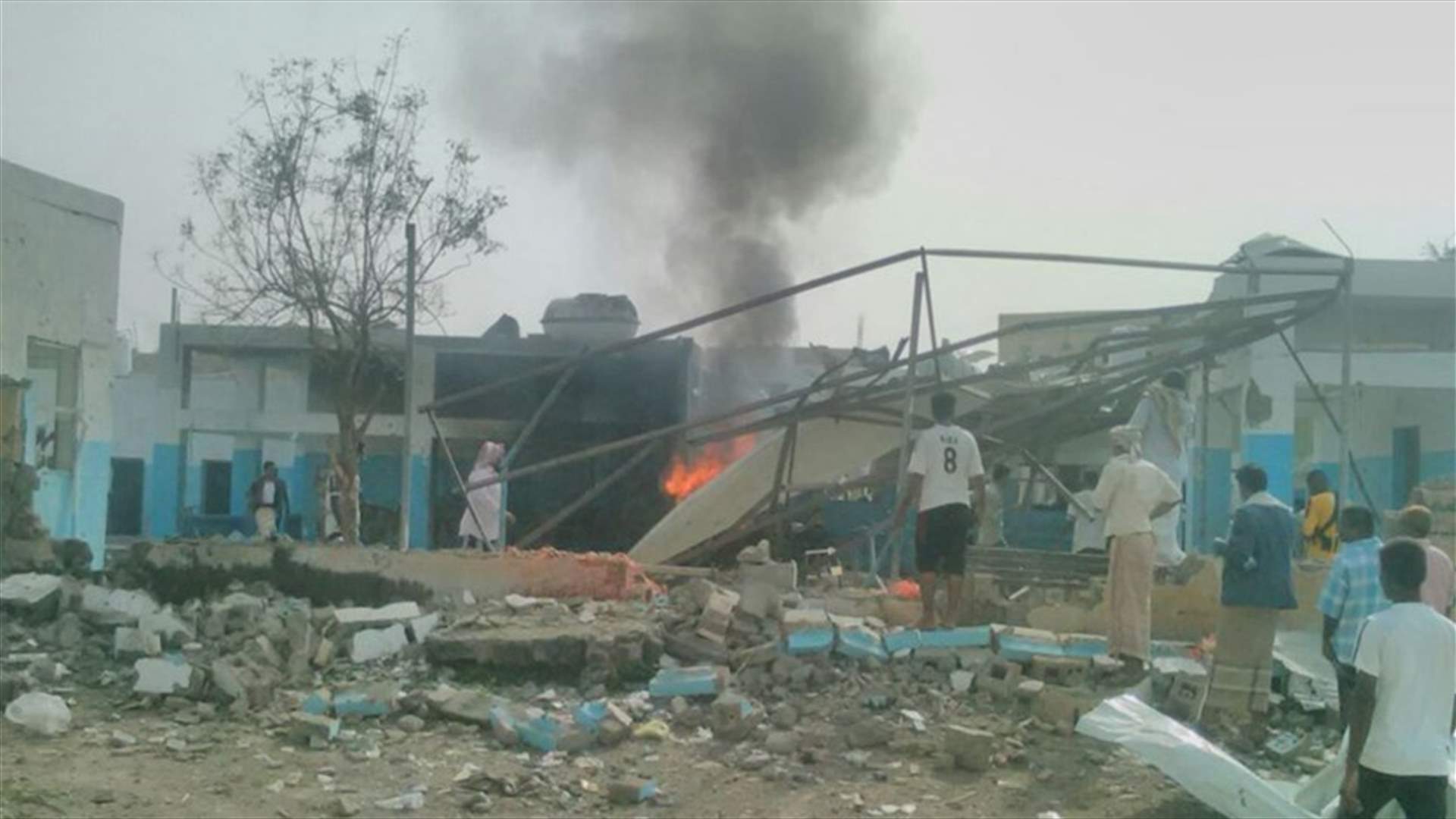 Air strike on Yemen hospital kills at least seven: residents, officials