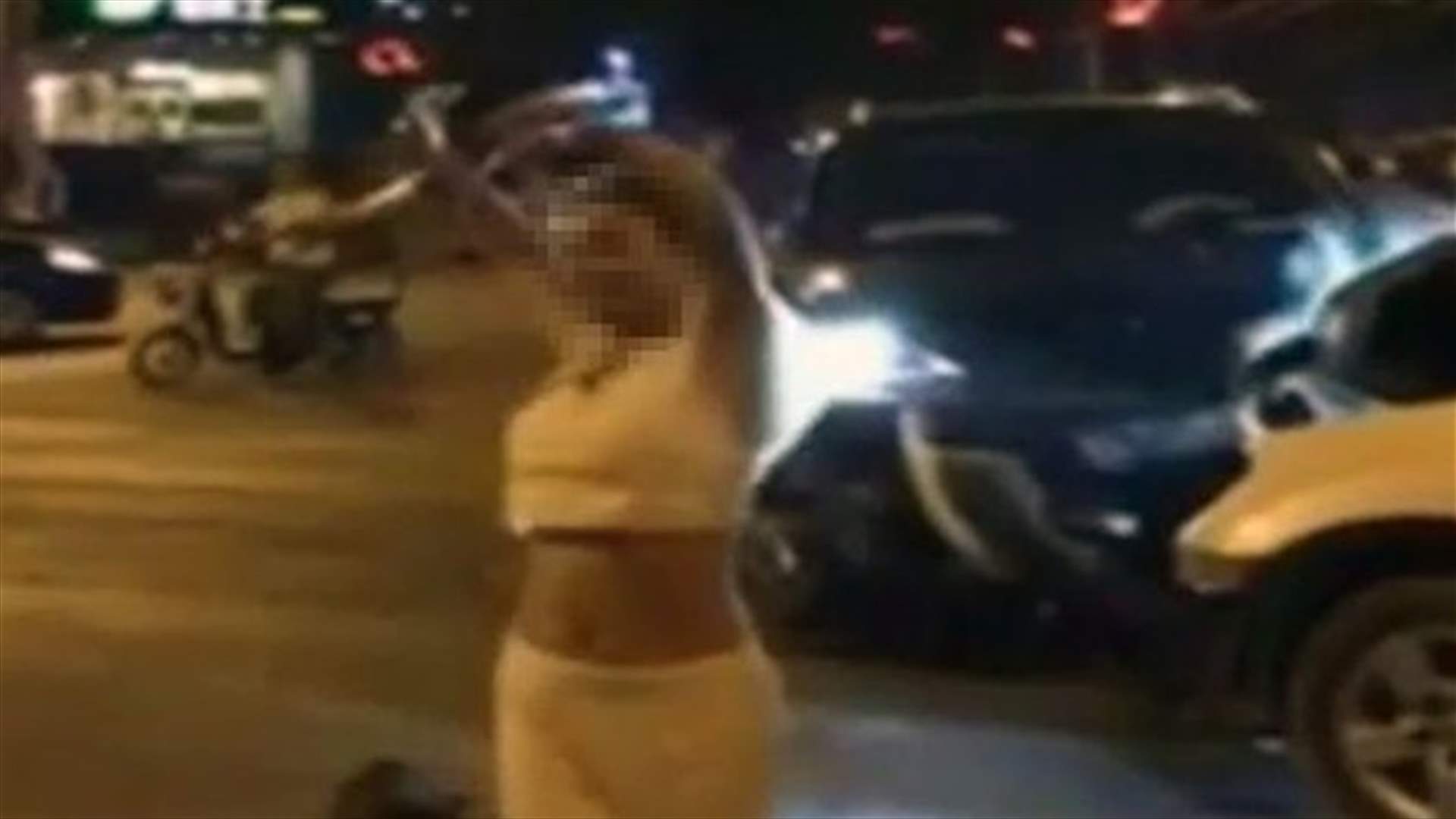 بالفيديو: امرأة ترقص فوق جثّة رجل صدمته بسيّارتها!
