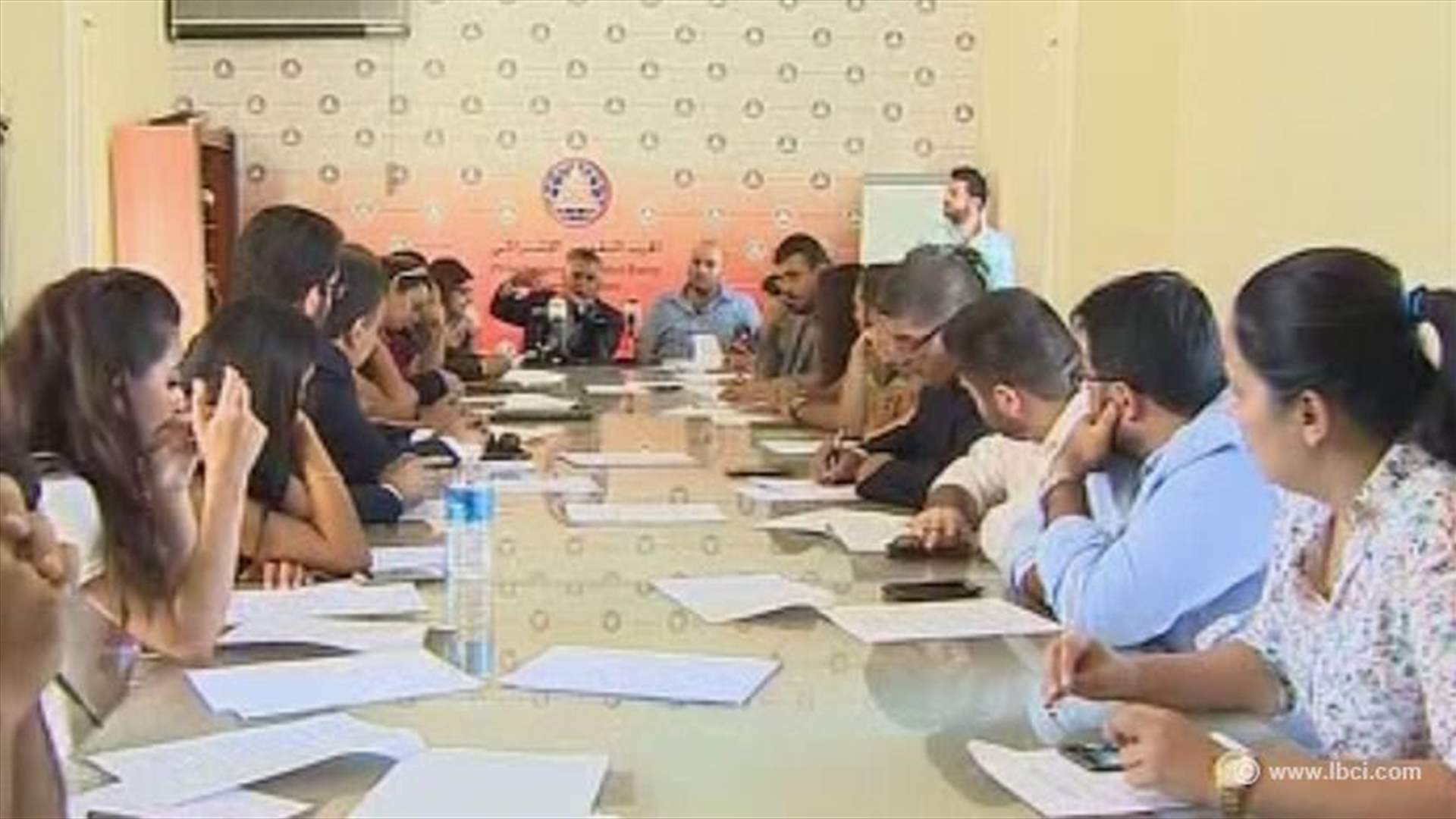 لقاء موسّع لقطاعات المحامين والشباب استنكاراً لجرائم العنف ضد المرأة 