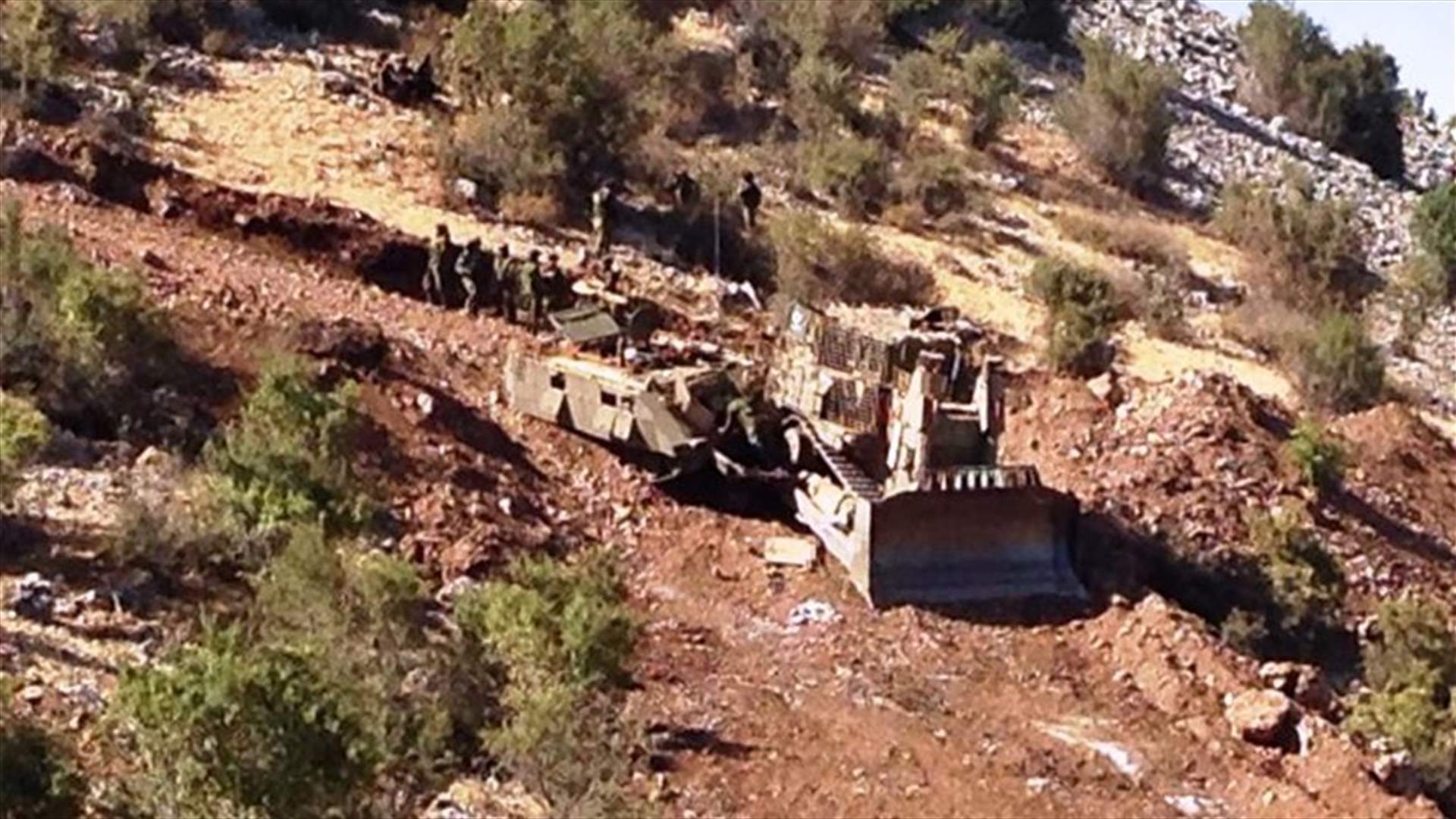 Israeli army pulls out bulldozer, troop carrier after colliding at Al-Nakkar pond axis