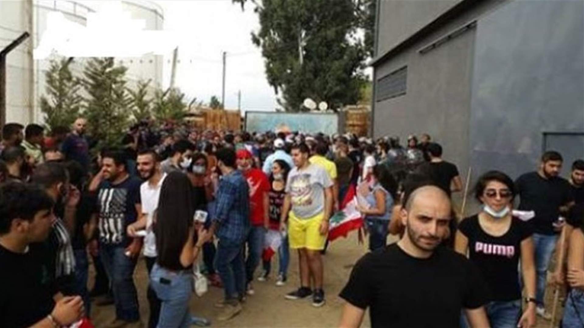 Protesters outside Bourj Hammoud landfill notified about ISF will to re-open road