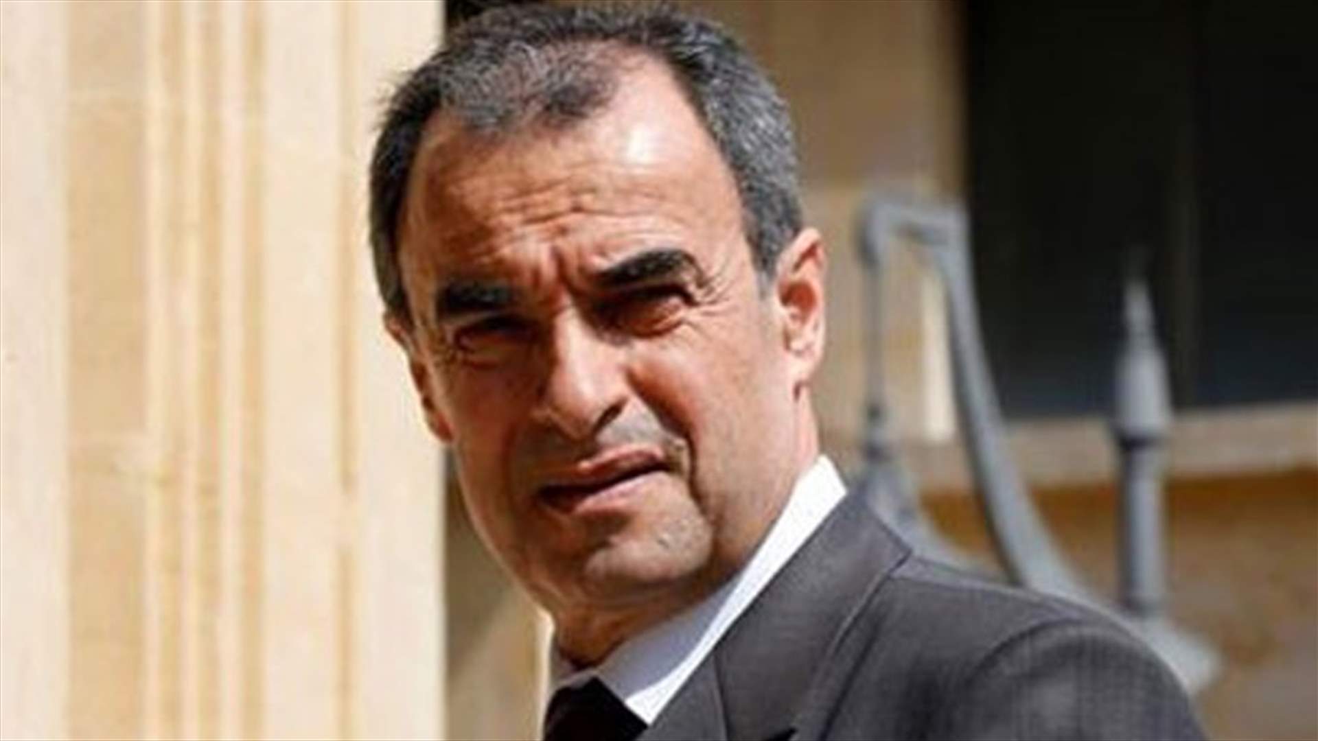 وهبي لـ "الأنباء": الحريري لن يبيع لبنان من أجل رئاسة الحكومة