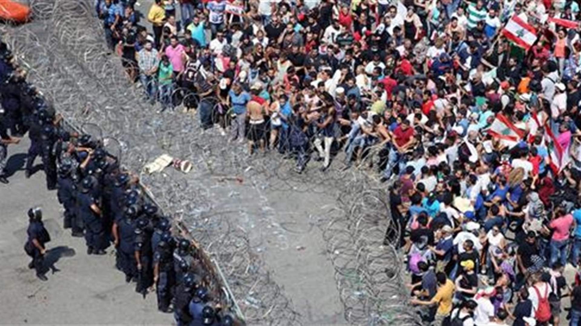 "الحراك" في عيده الأول: النظام أقوى من رموزه