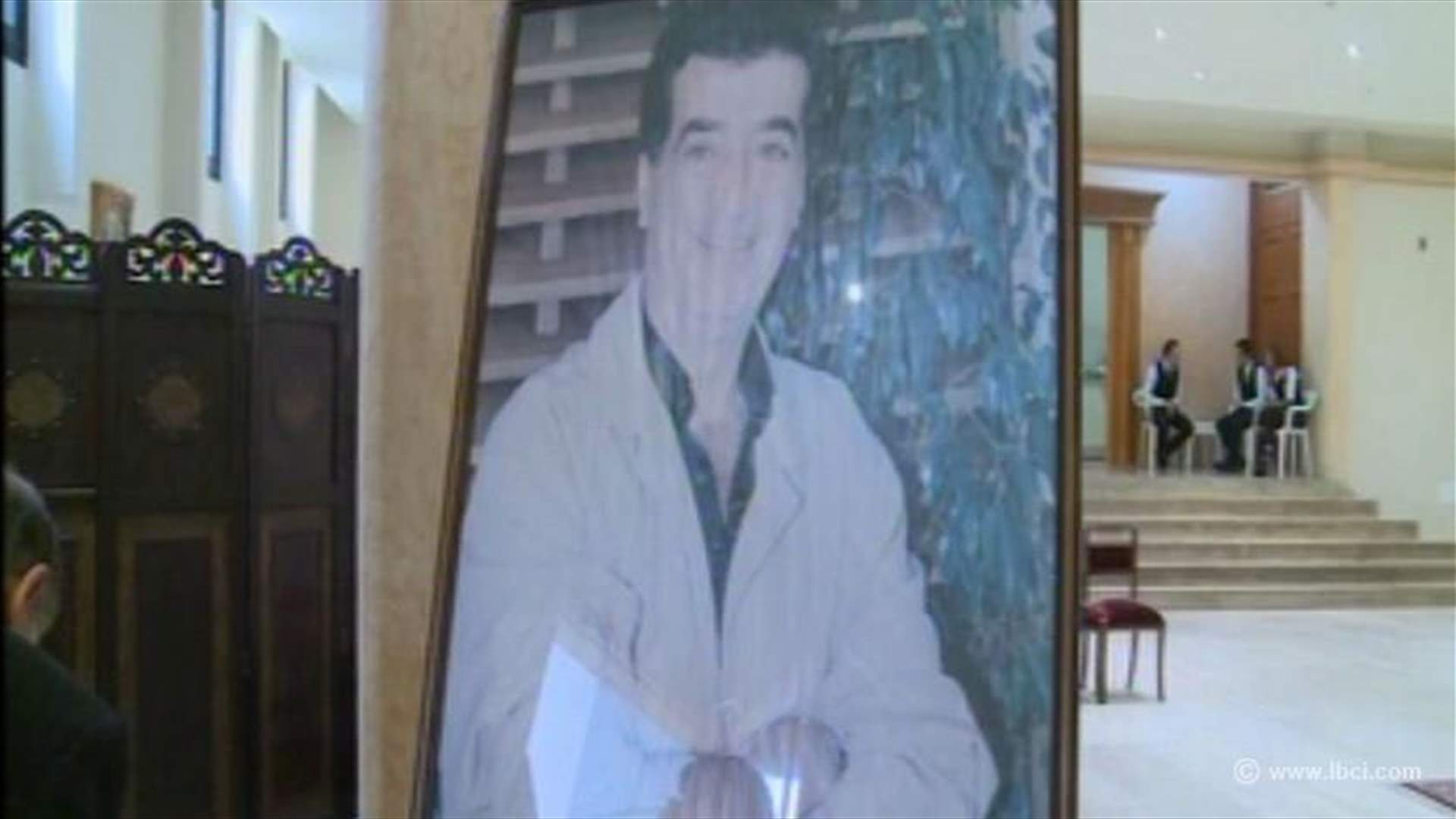 صالون كنيسة قلب يسوع في بدارو غصّ بالمعزين بالفنان سمير يزبك