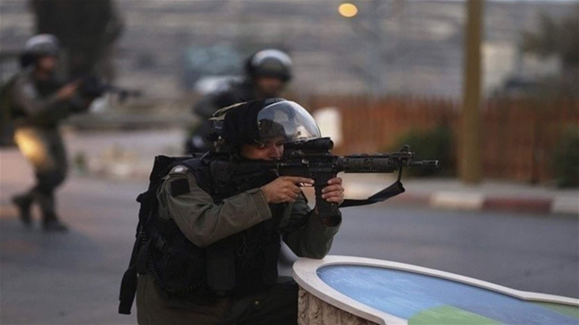 مقتل فلسطيني برصاص الجيش الاسرائيلي بعد طعنه جنديا 