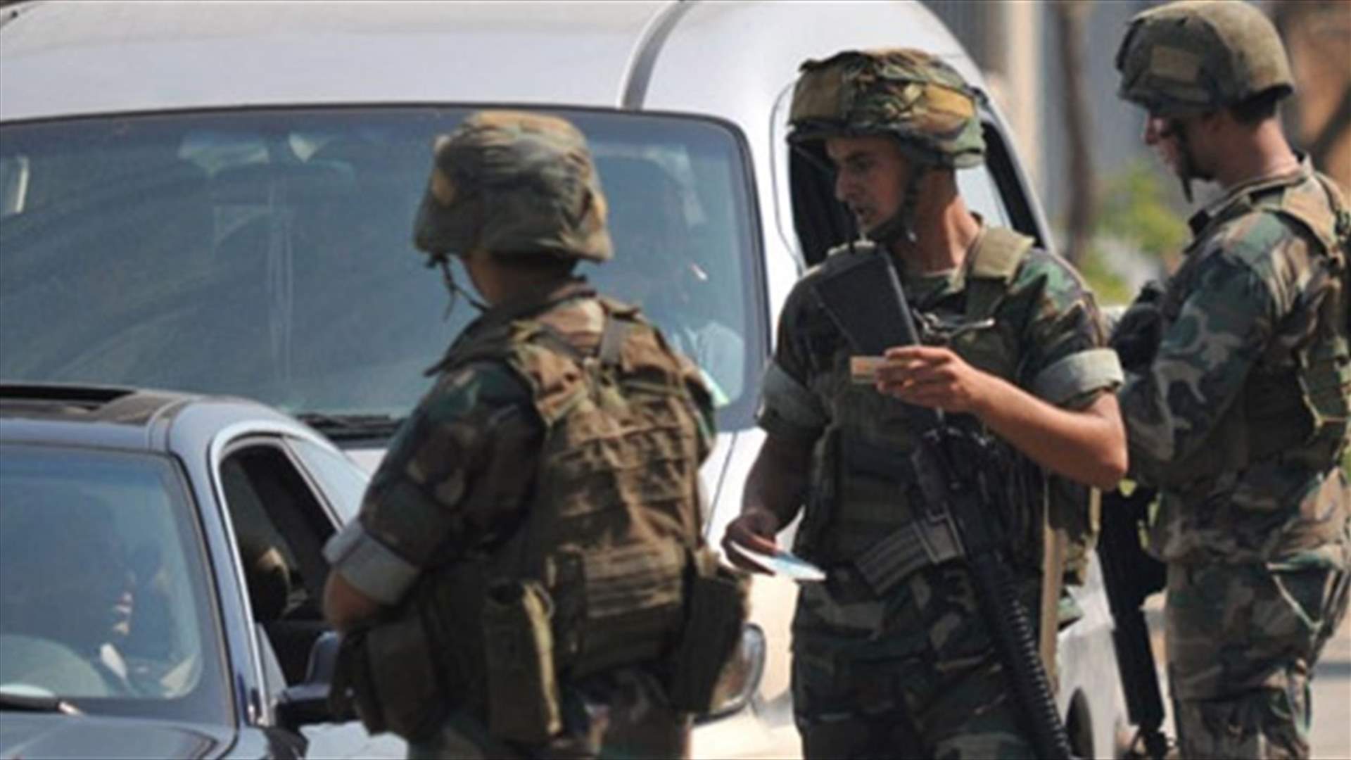 Lebanese soldiers open fire at man refusing to stop at Arsal checkpoint