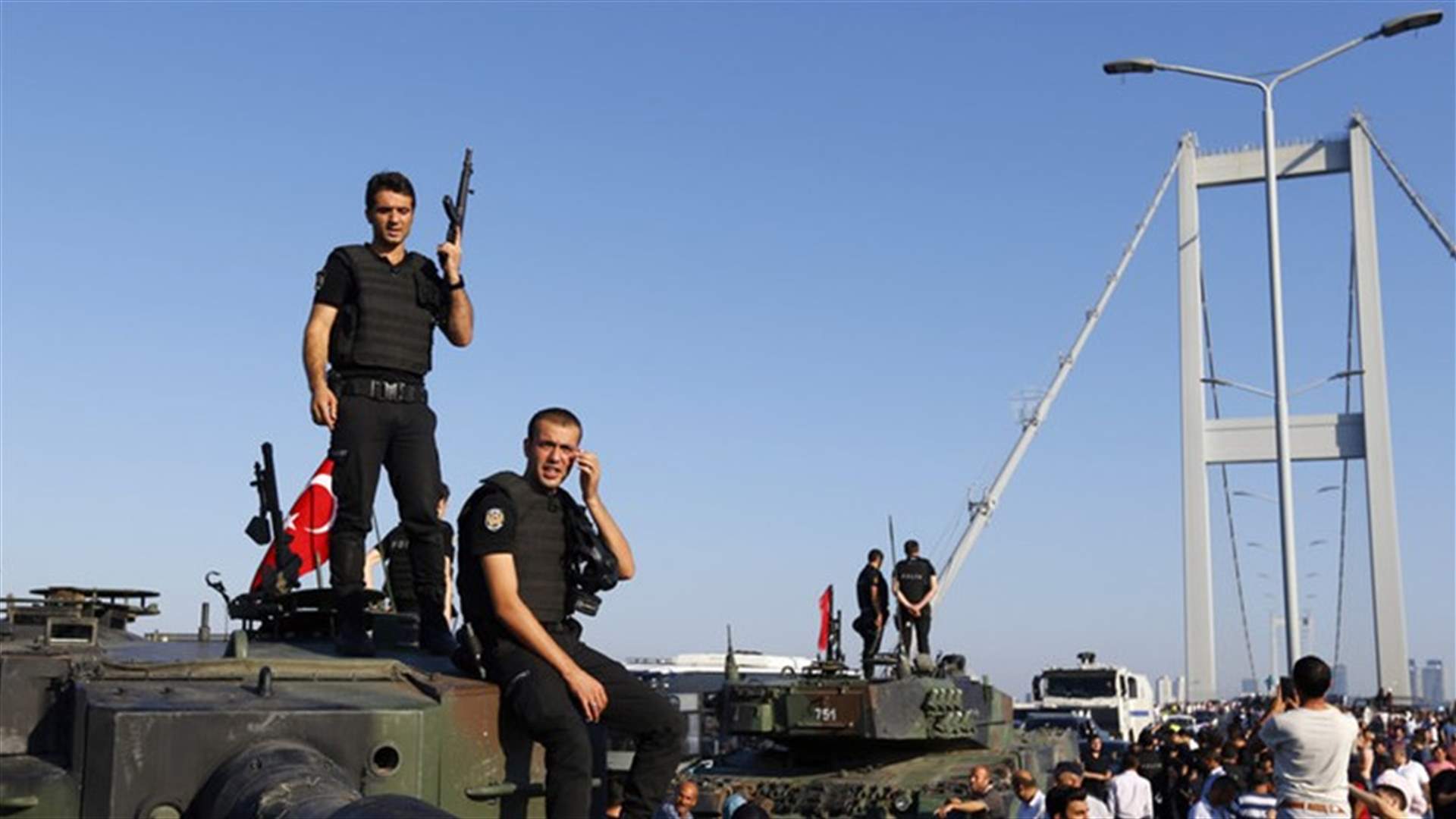 توقيف 3 دبلوماسيين مرتبطين بمحاولة الانقلاب في تركيا