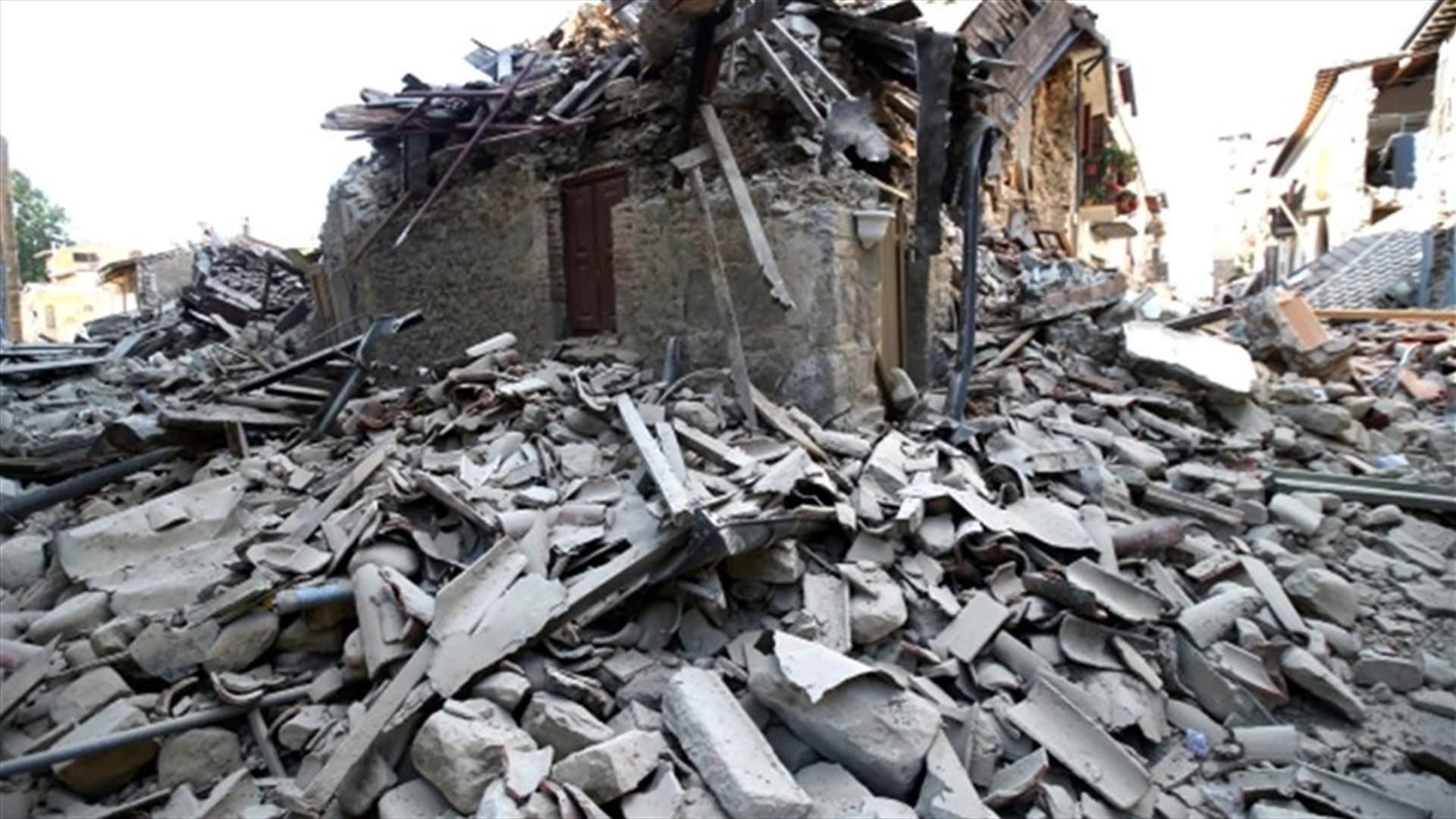 Italy&#39;s quake survivors fear family villages will become ghost towns