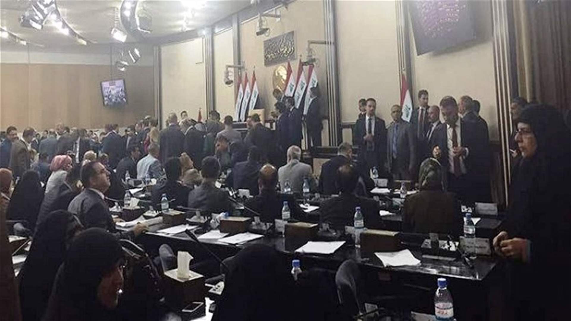 عراك بالايدي في البرلمان العراقي