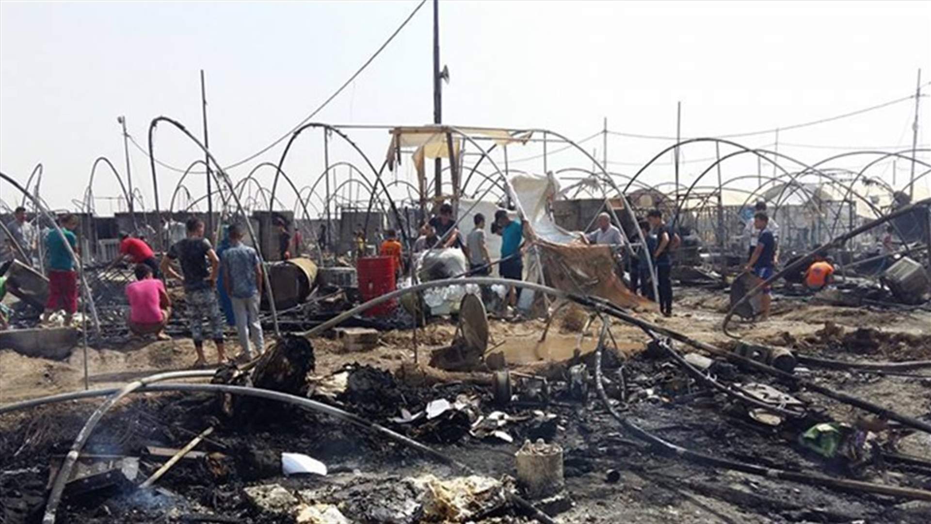 حريق يدمر أكثر من 70 خيمة في مخيم للنازحين العراقيين قرب كركوك