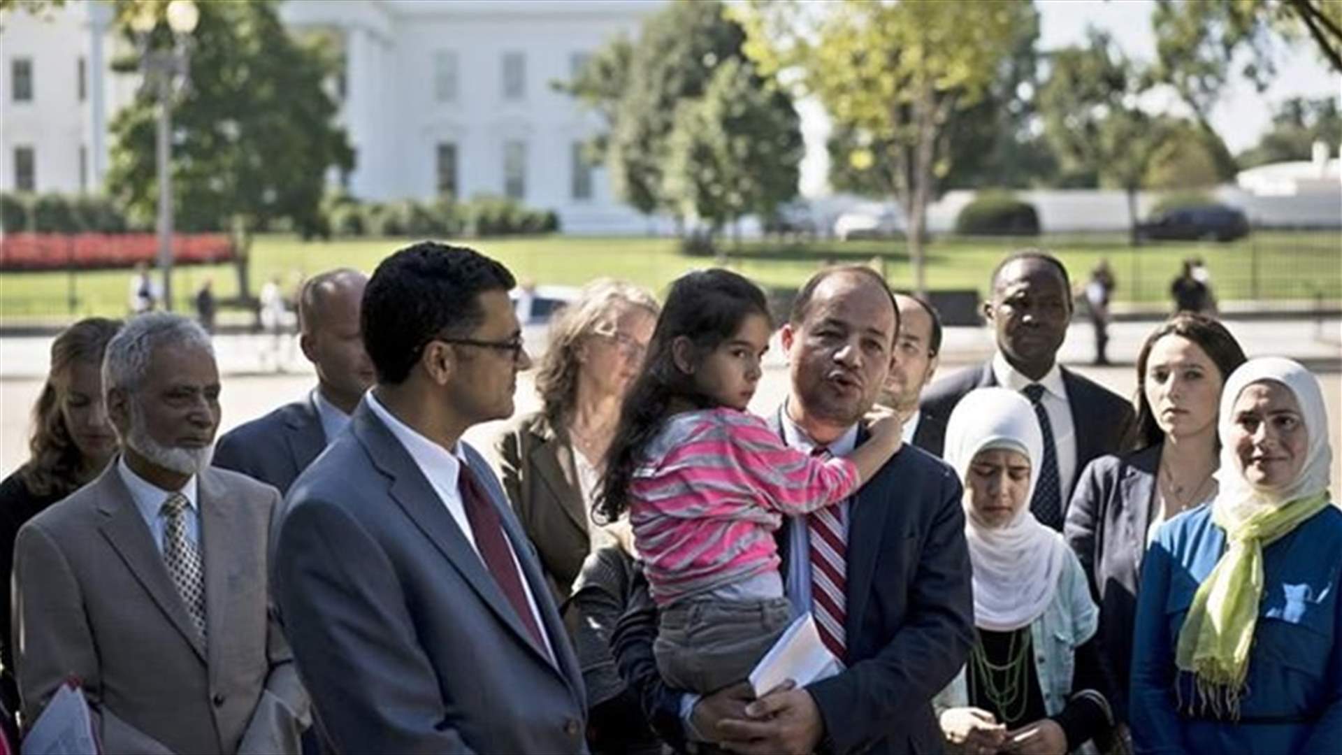 ​US to meet target of admitting 10,000 Syrian refugees -White House