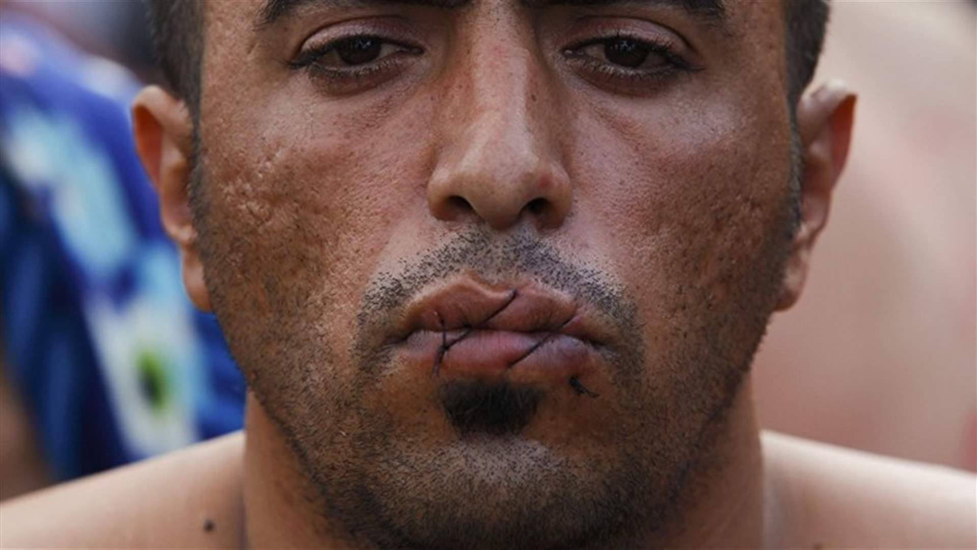 بالصورة: تخييط الأفواه بأسلاك معدنية... عقوبة "داعش" الجديدة