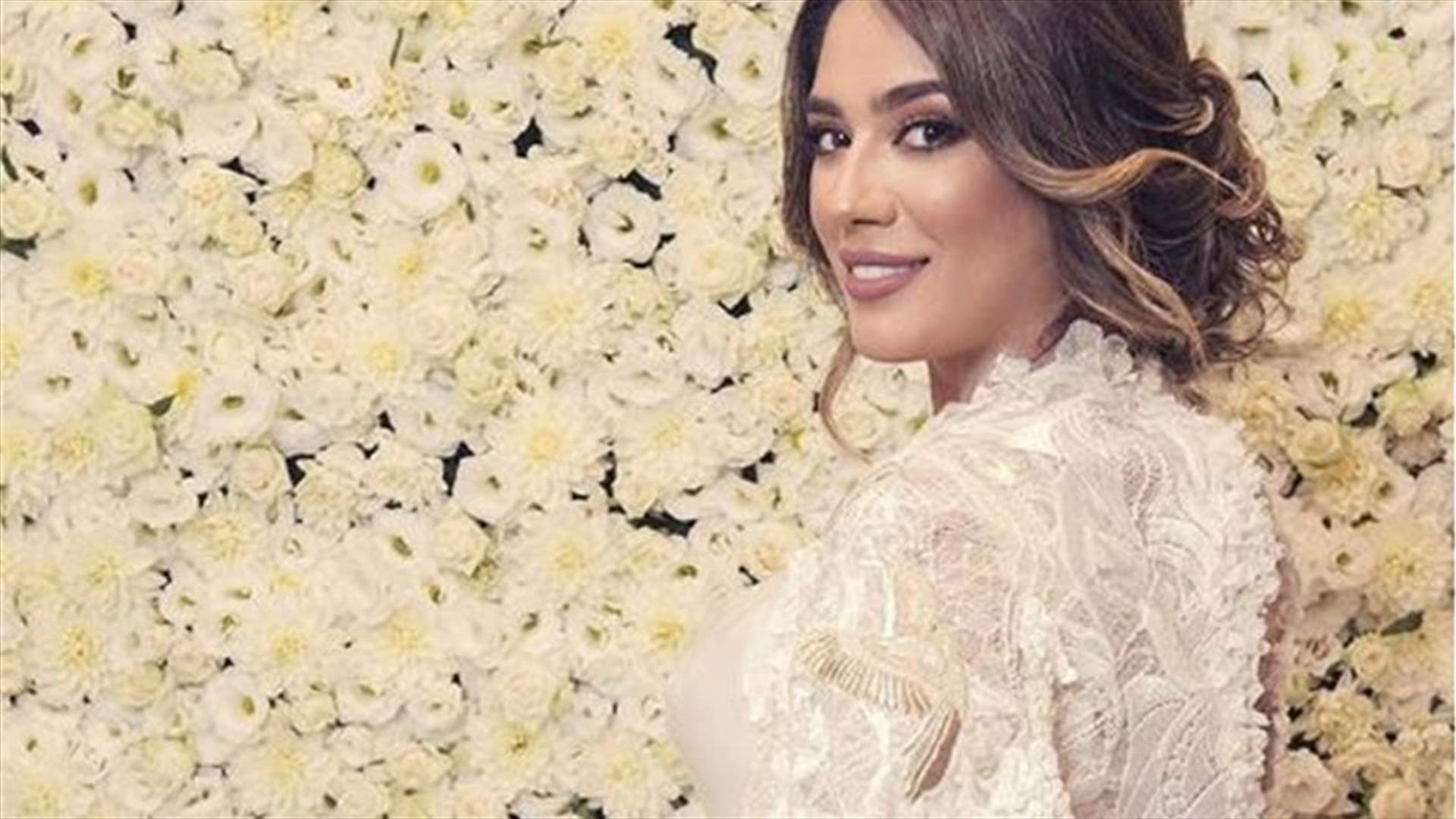 الصورة الأولى من شهر عسل نادين نجيم بالمايوه.. أين العريس؟