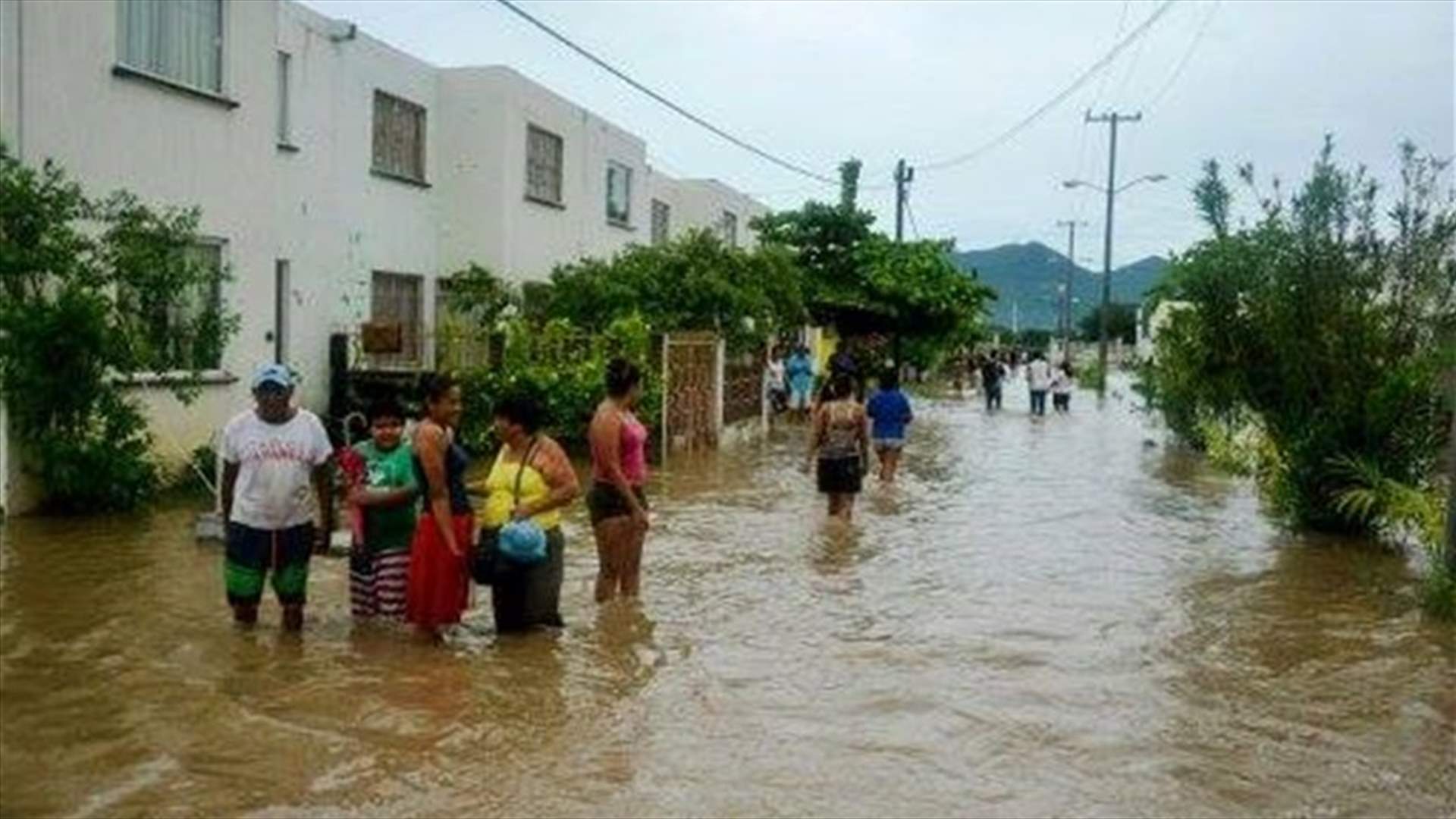 ثلاثة قتلى في فيضانات بالمكسيك واخلاء 200 شخص جوا