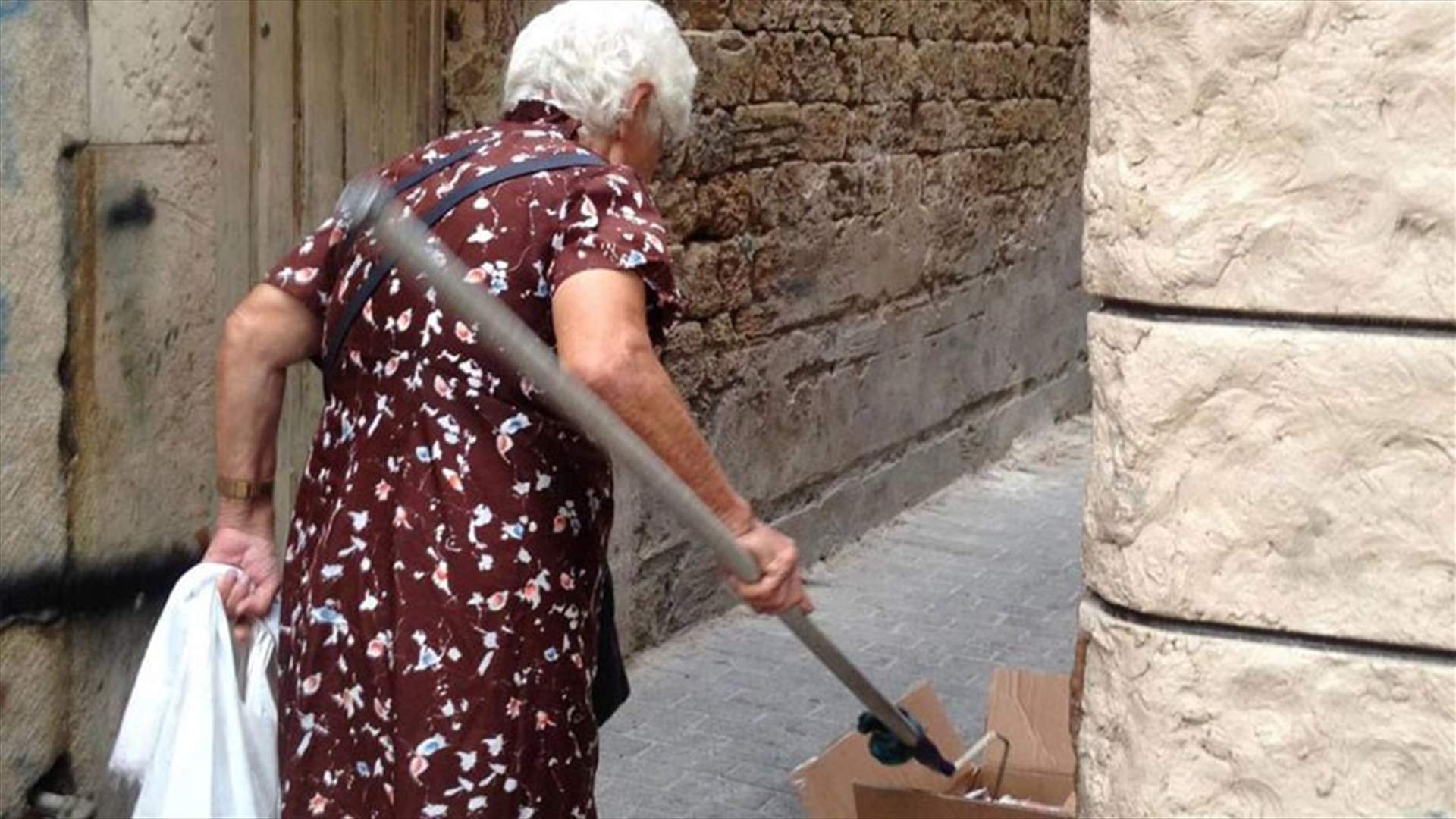 بعد عمر قضته في أزقّة طرابلس... وجدوها ترقد بسلام على كنبتها والى جانبها وصيّة متواضعة