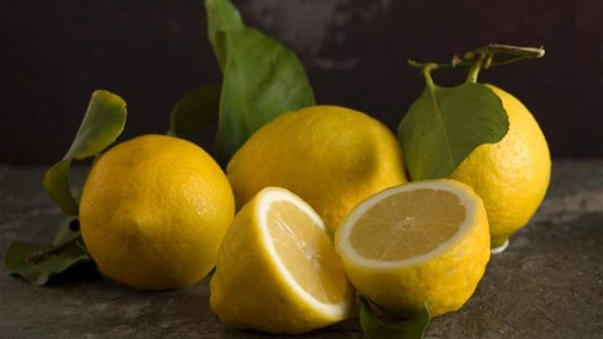 لهذا السبب لا تضعوا شرائح الحامض في مشروباتكم!
